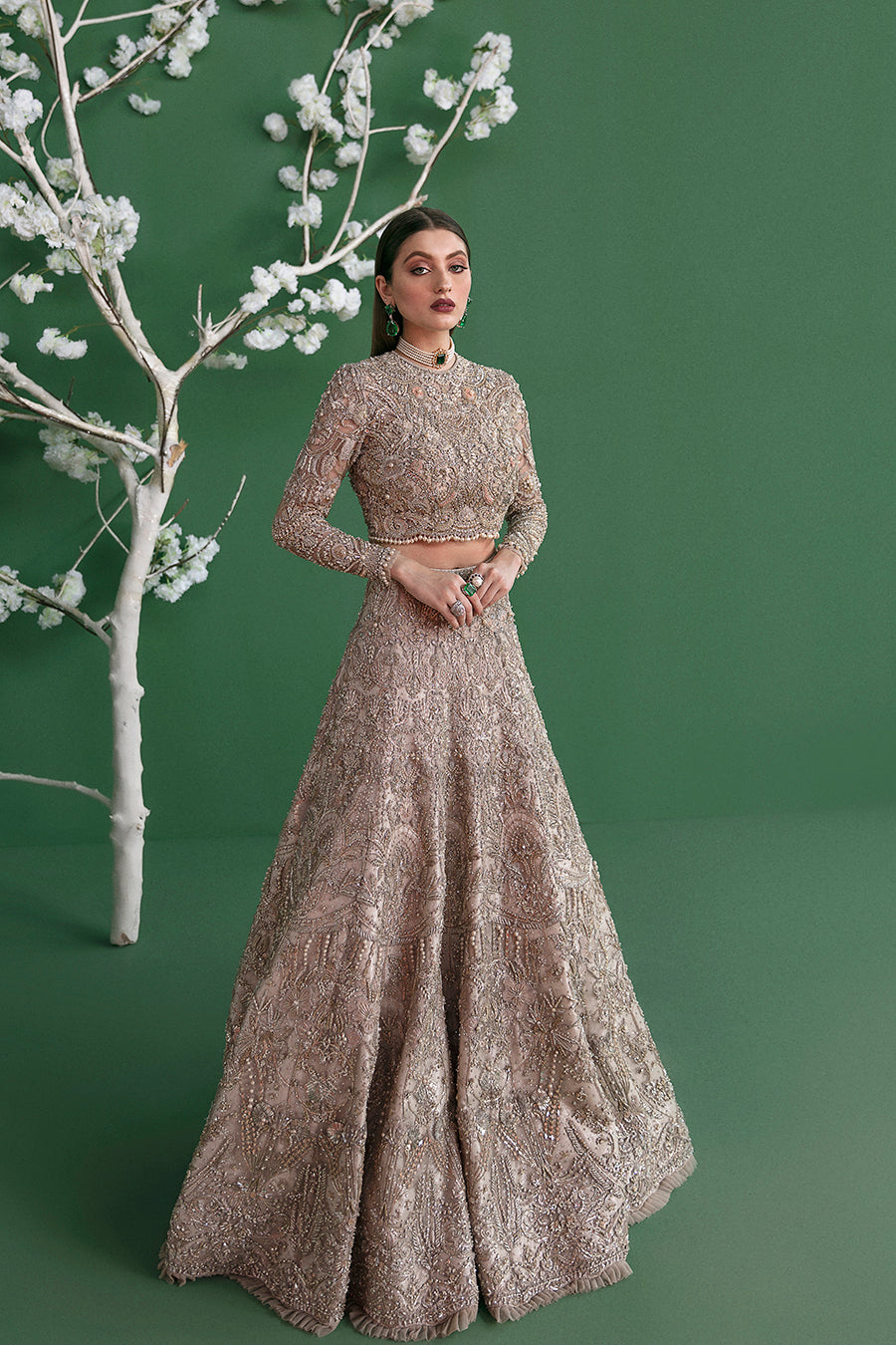 https://cdn.shopify.com/s/files/1/0523/4327/5696/products/Tuncay-1.jpg?v=1755961611