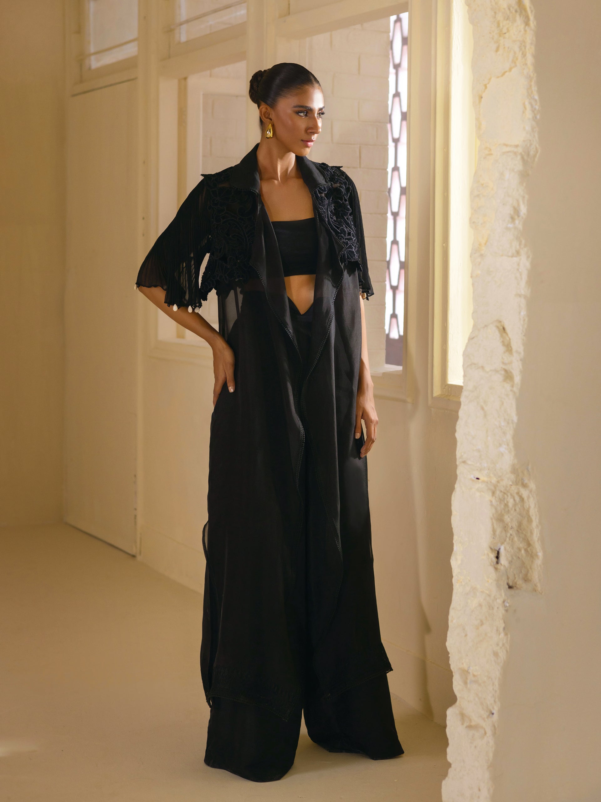 https://cdn.shopify.com/s/files/1/0768/4872/6205/files/Tyra-3.jpg?v=1777661658