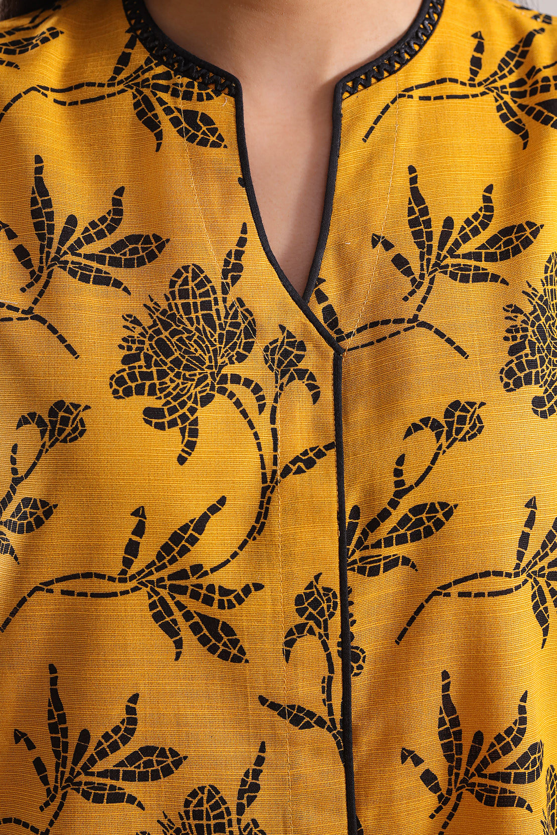 Unstitched Printed Cotton Khaddar 3 Piece114074