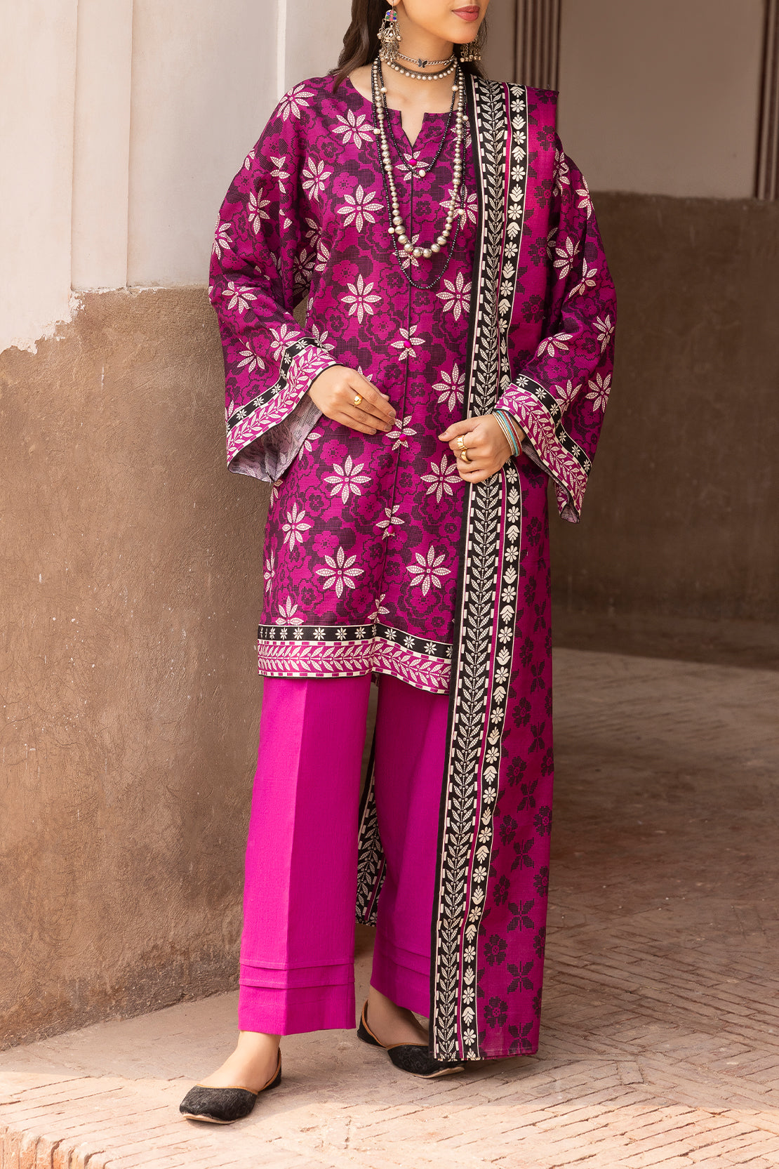 Unstitched Printed 3 Piece – in Lawn & Khaddar114109