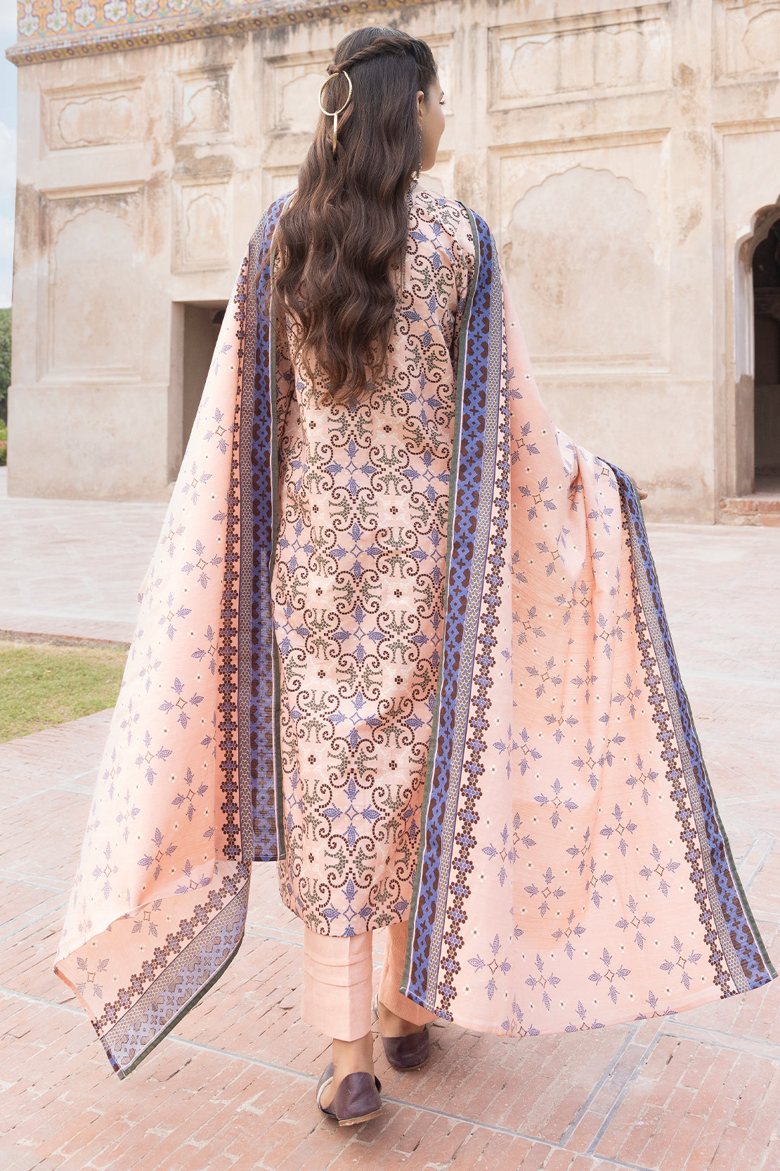 Unstitched Printed 3 Piece – in Lawn & Khaddar114112