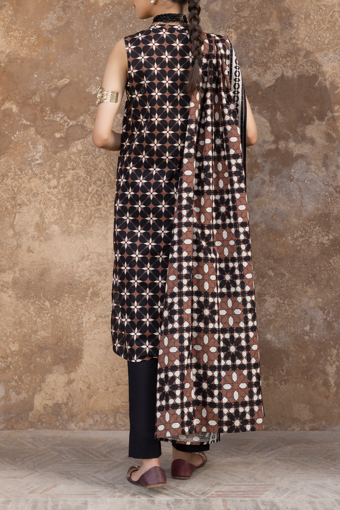 Unstitched Printed Warm Khaddar 3 Piece117042