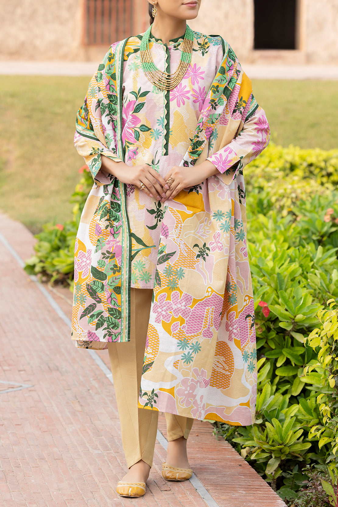 Unstitched Printed 3 Piece – in Lawn & Khaddar117048