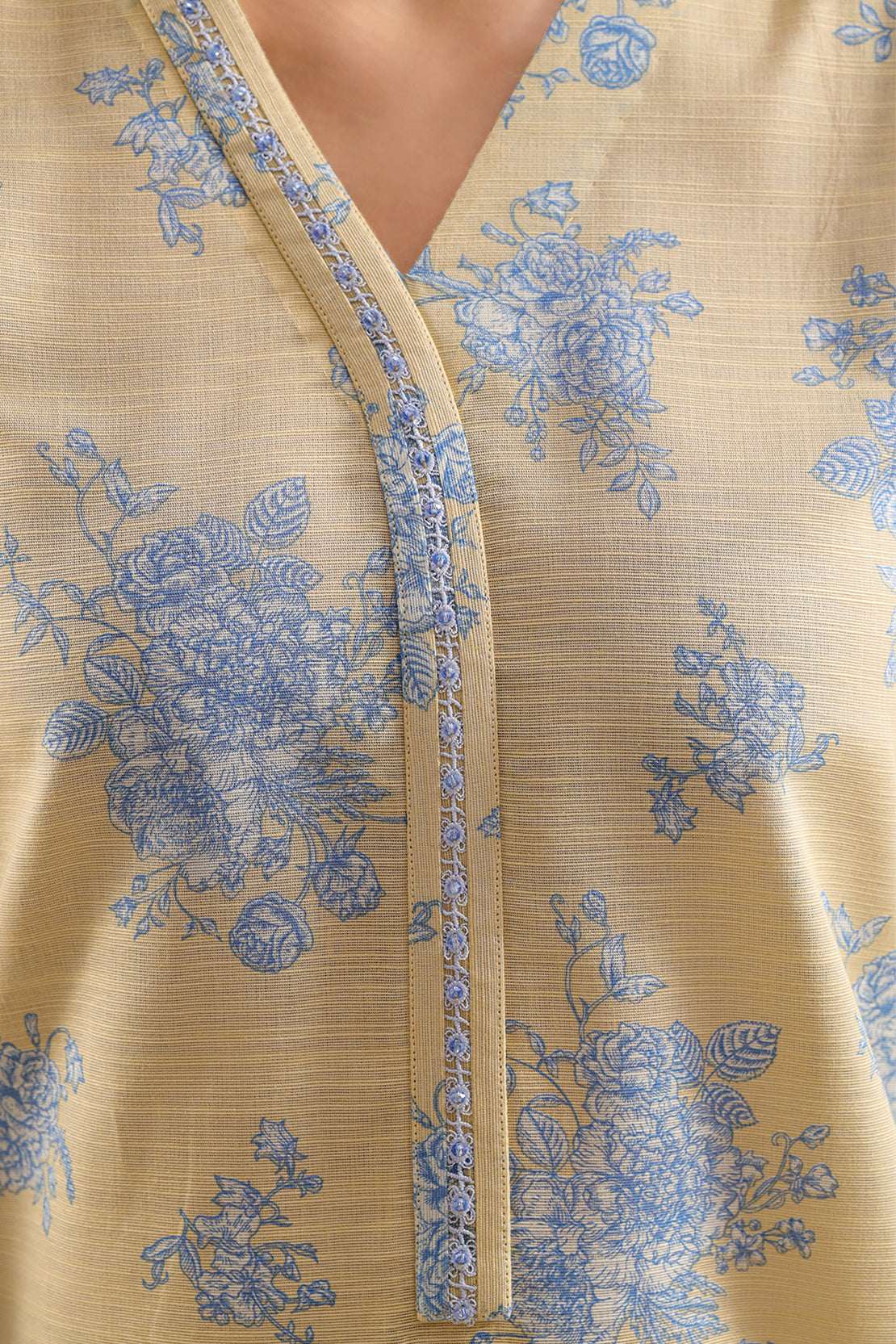 Unstitched Printed Warm Khaddar 3 Piece128279