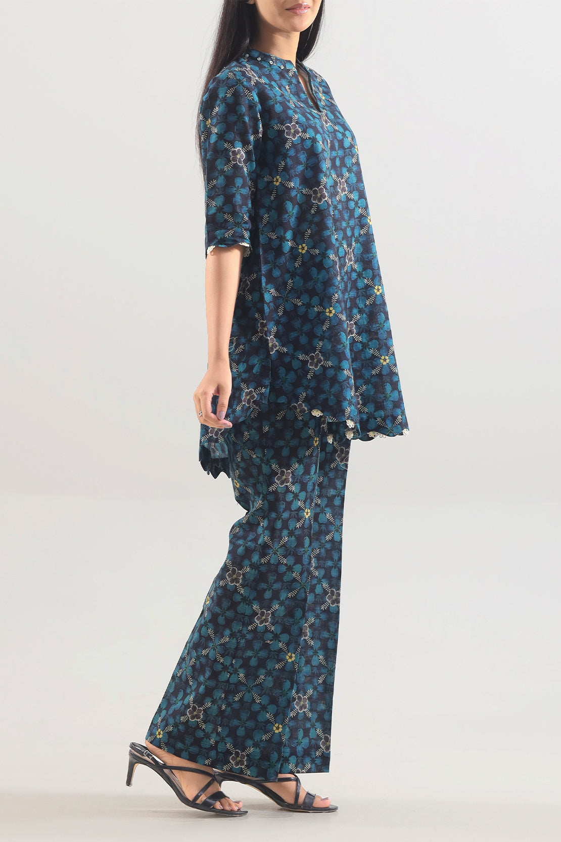 Unstitched Printed Warm Khaddar 2 Piece (Shirt/Trouser)122303