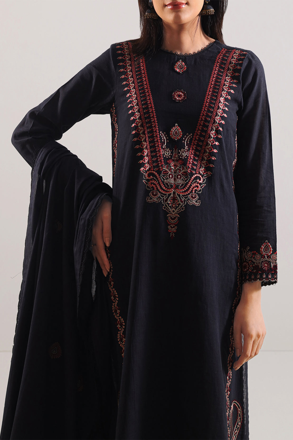 Unstitched Solid Embroidered Cotton Khaddar 3 Piece120612