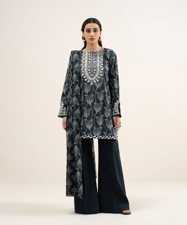 3 Piece - Embroidered Lawn Suit