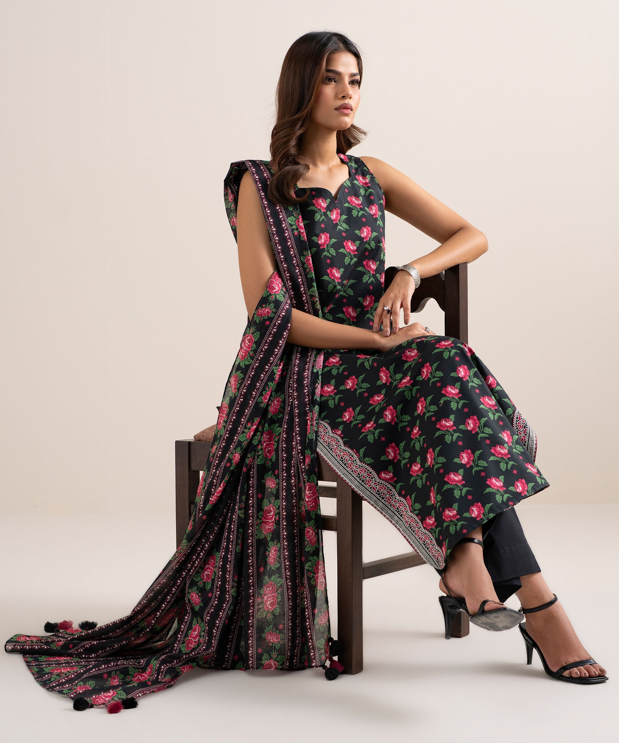 Unstitched 3 PC U2TDDS26V640