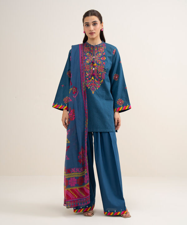 3 Piece - Embroidered Lawn Suit