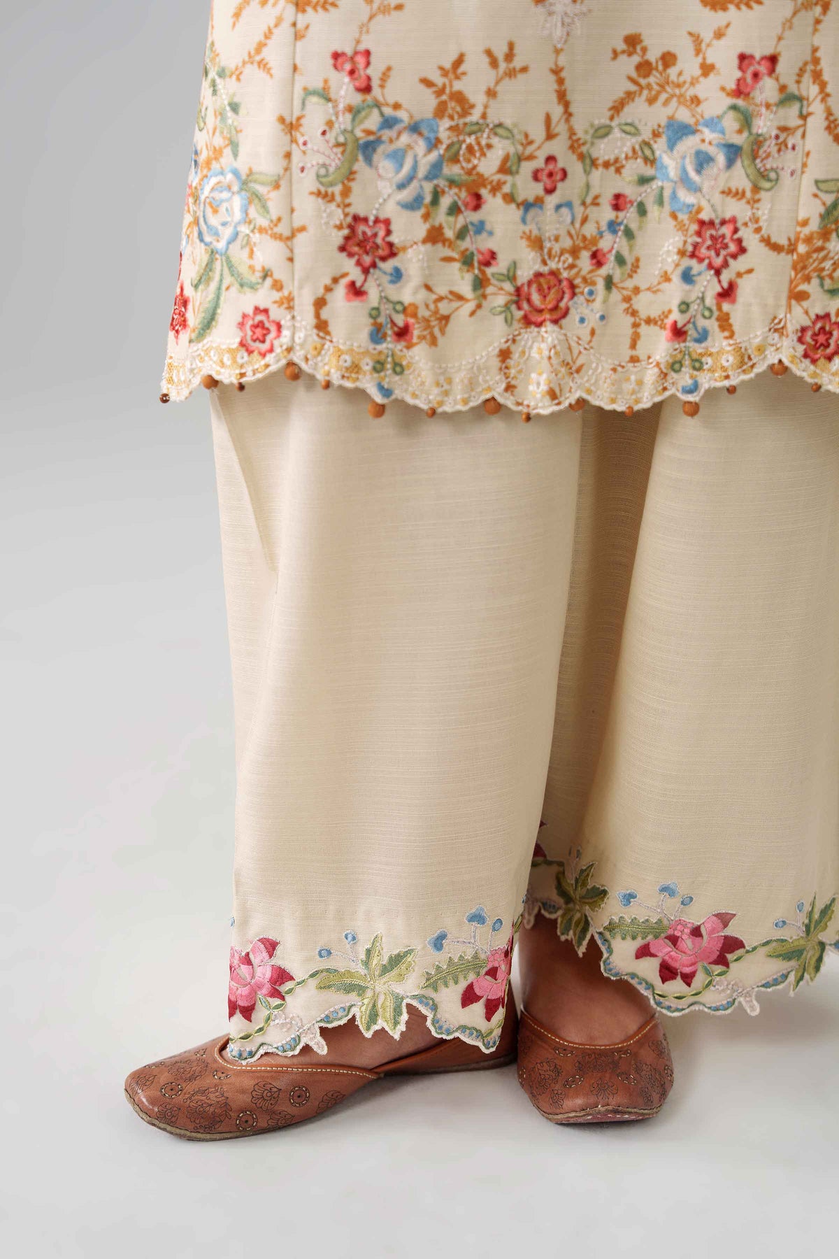 3 Piece - Digital Printed Embroidered Suit - U3PE-NISHA26WV1-136