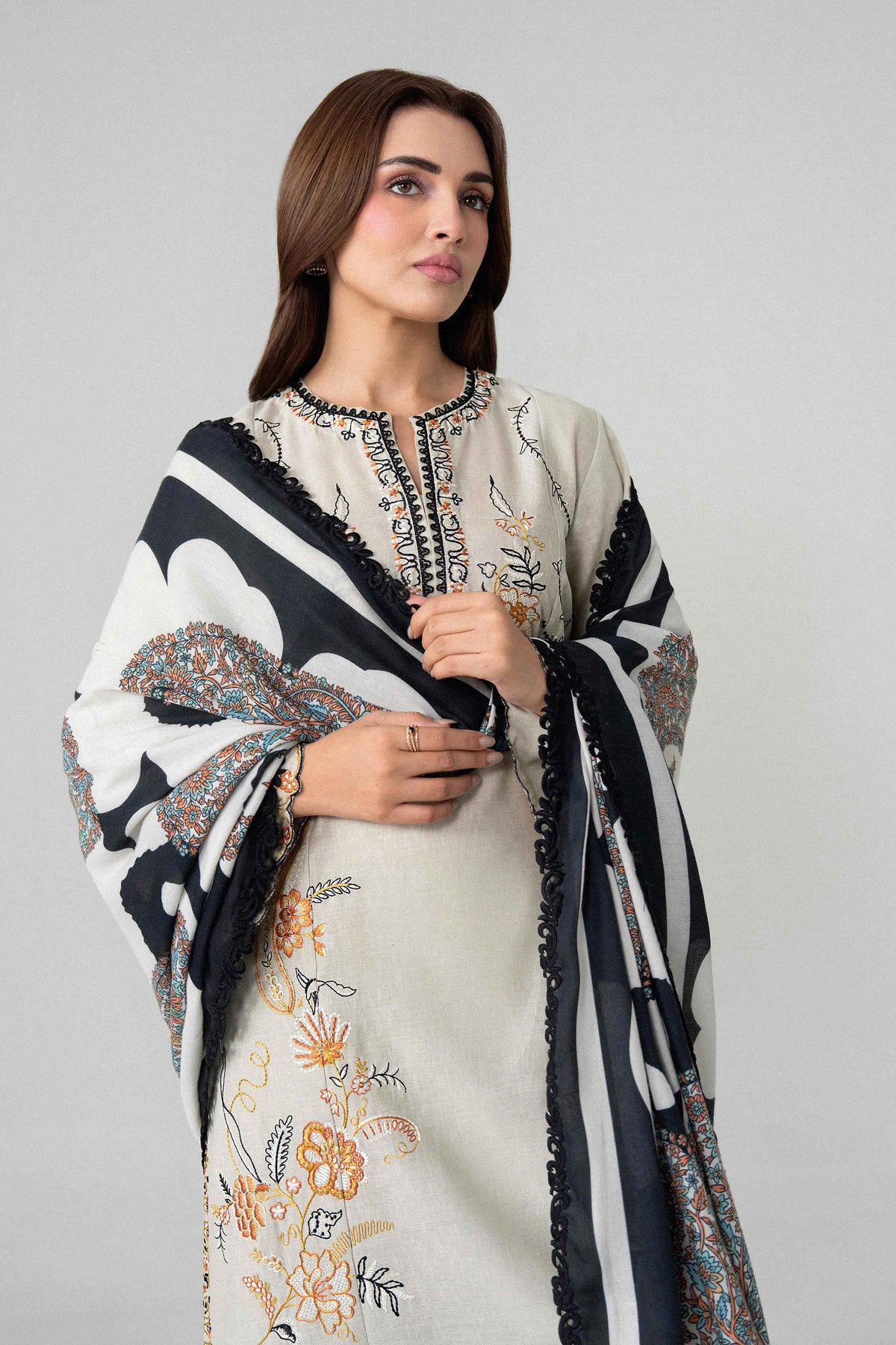 3 Piece - Printed Embroidered Suit - U3PE-NISHA26WV1-218