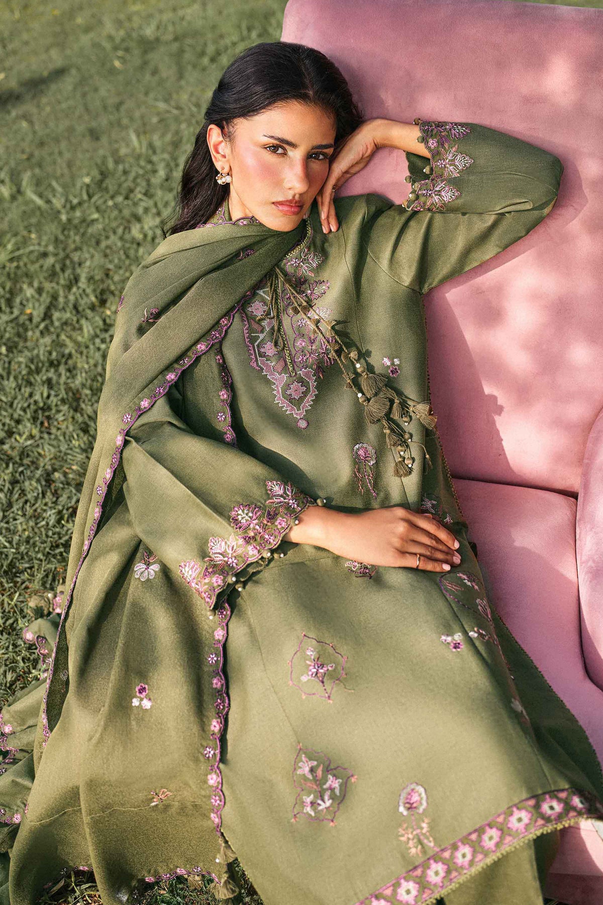 3 Piece - Embroidered Suit - U3PE-NISHA26WV1-53