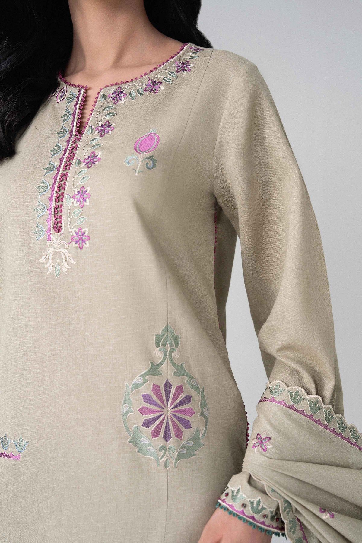 3 Piece - Embroidered Suit - U3PE-NISHA26WV1-55