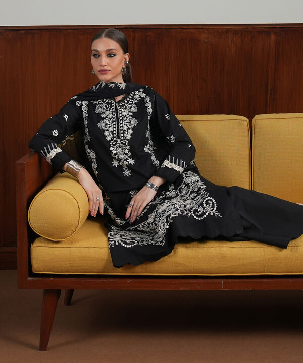 3 Piece - Embroidered Lawn Suit