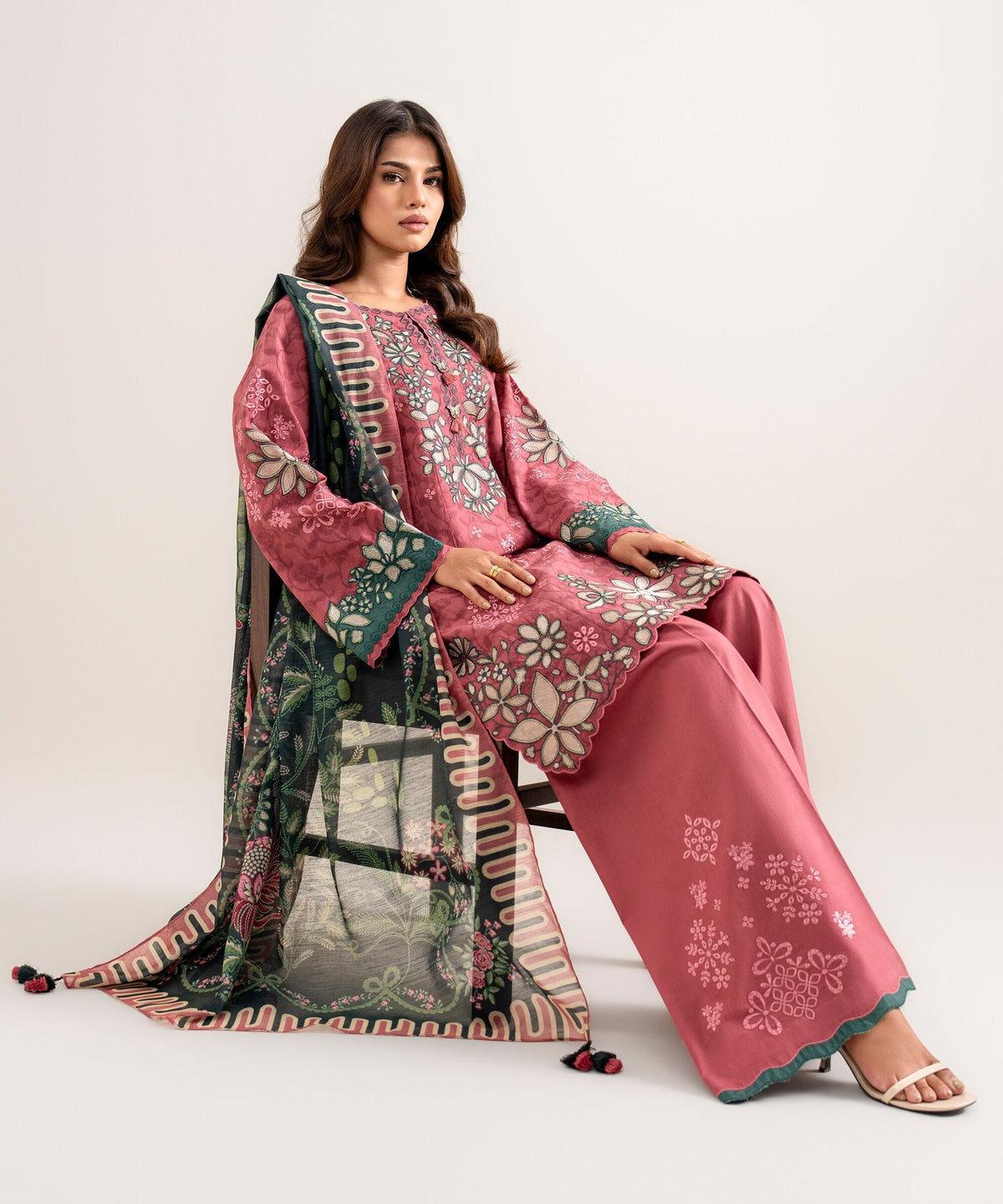 3 Piece - Embroidered Jacquard Suit U3PESTS26V83