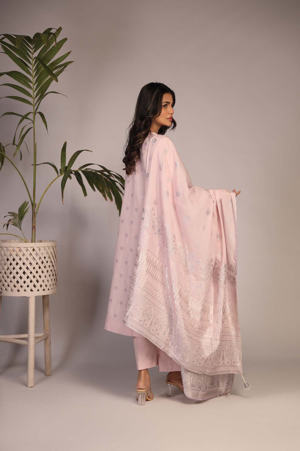 https://cdn.shopify.com/s/files/1/0704/5916/2937/products/UBNL3833.jpg?v=1752140886