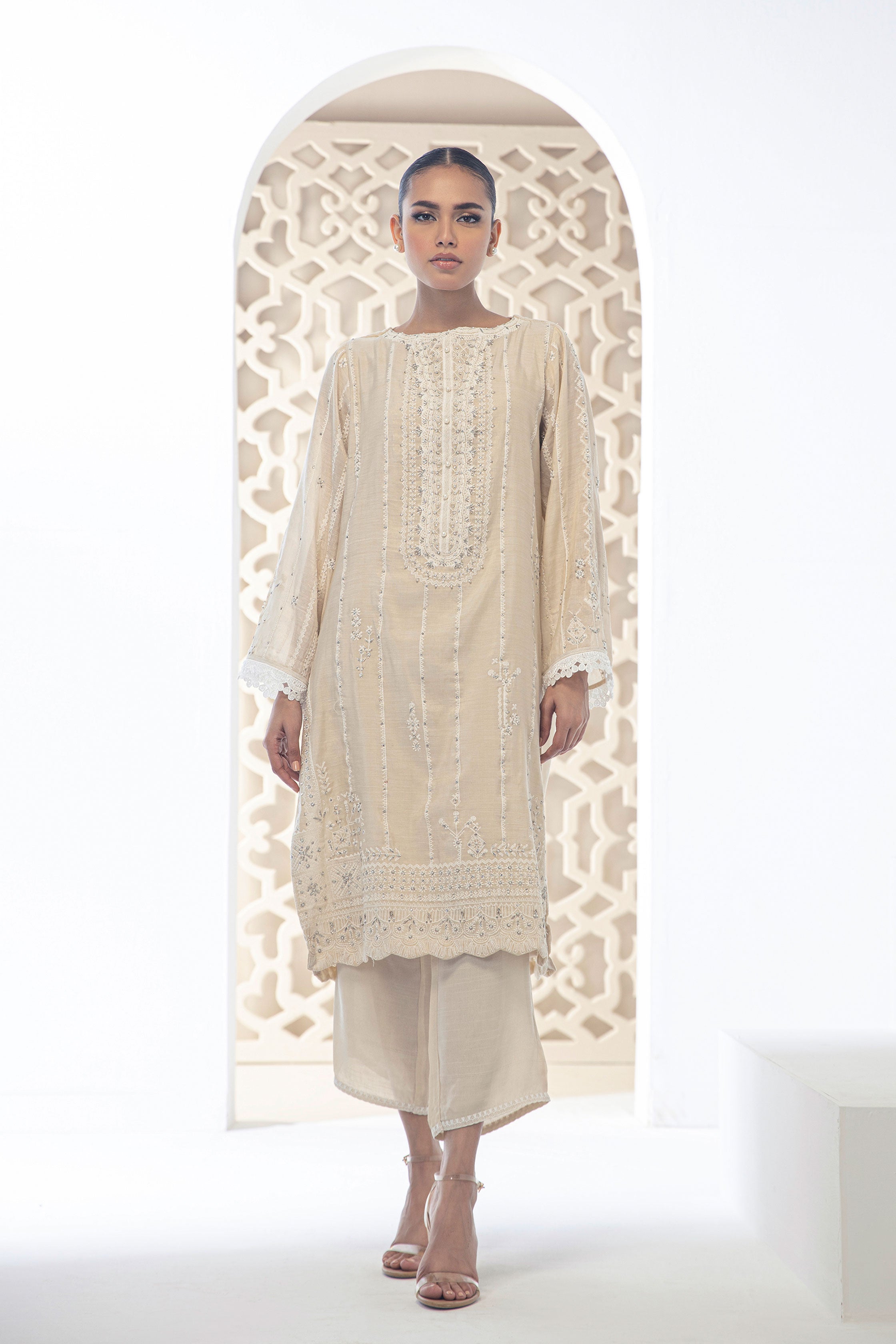 https://cdn.shopify.com/s/files/1/0587/3080/7460/products/UBNL6725.jpg?v=1736415000