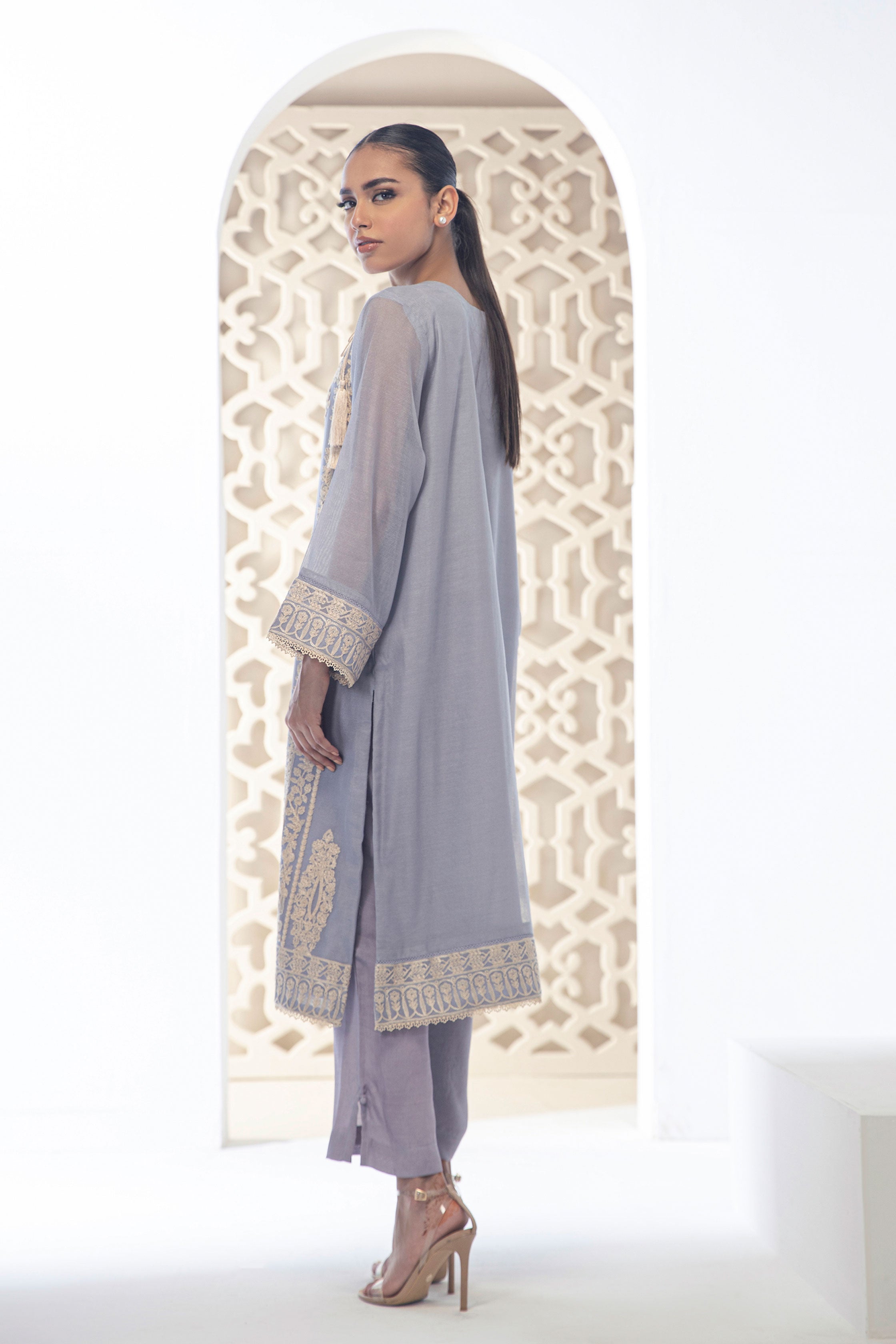 https://cdn.shopify.com/s/files/1/0587/3080/7460/products/UBNL6767.jpg?v=1736415003