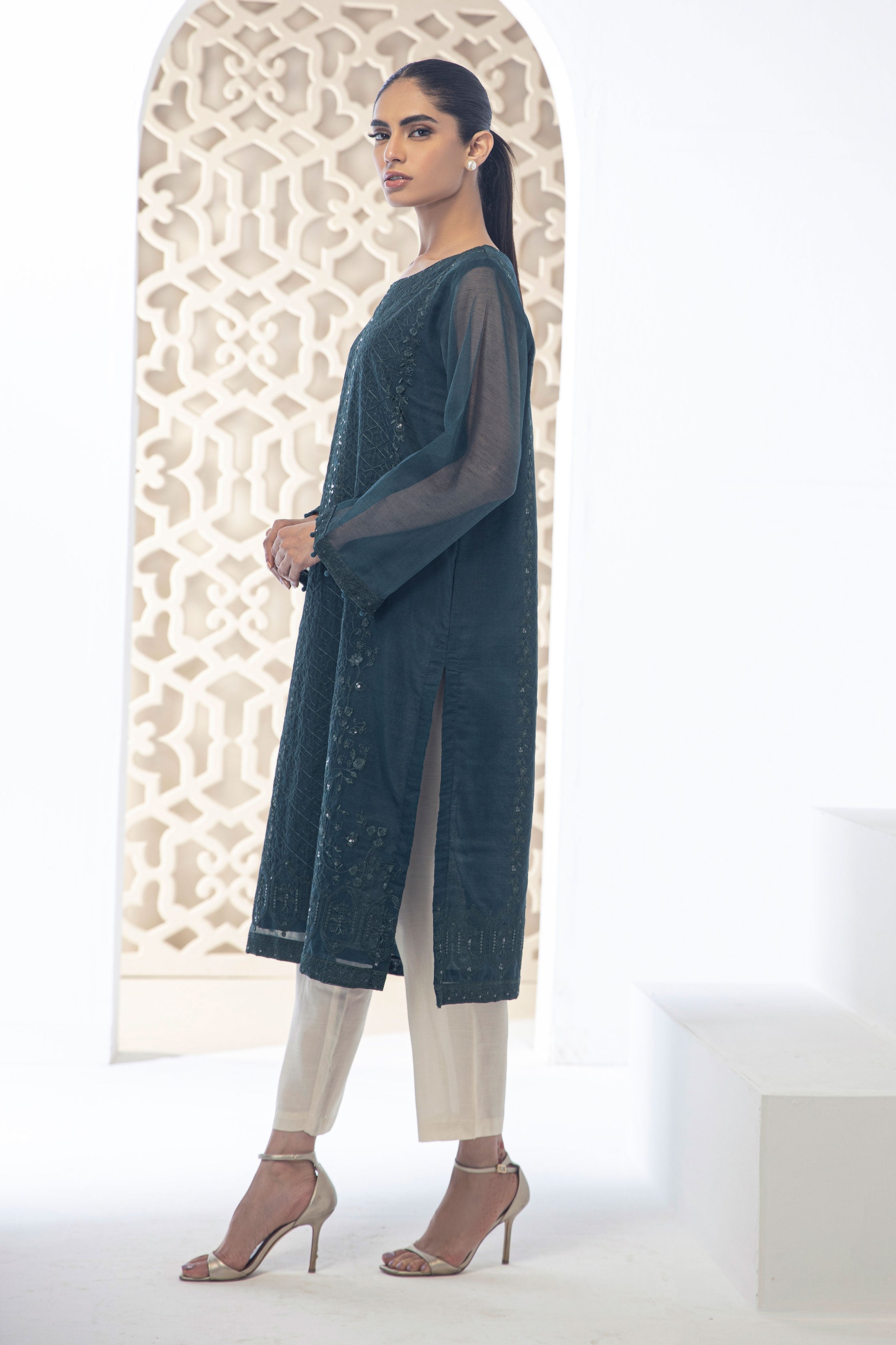 https://cdn.shopify.com/s/files/1/0587/3080/7460/products/UBNL6984.jpg?v=1736414986