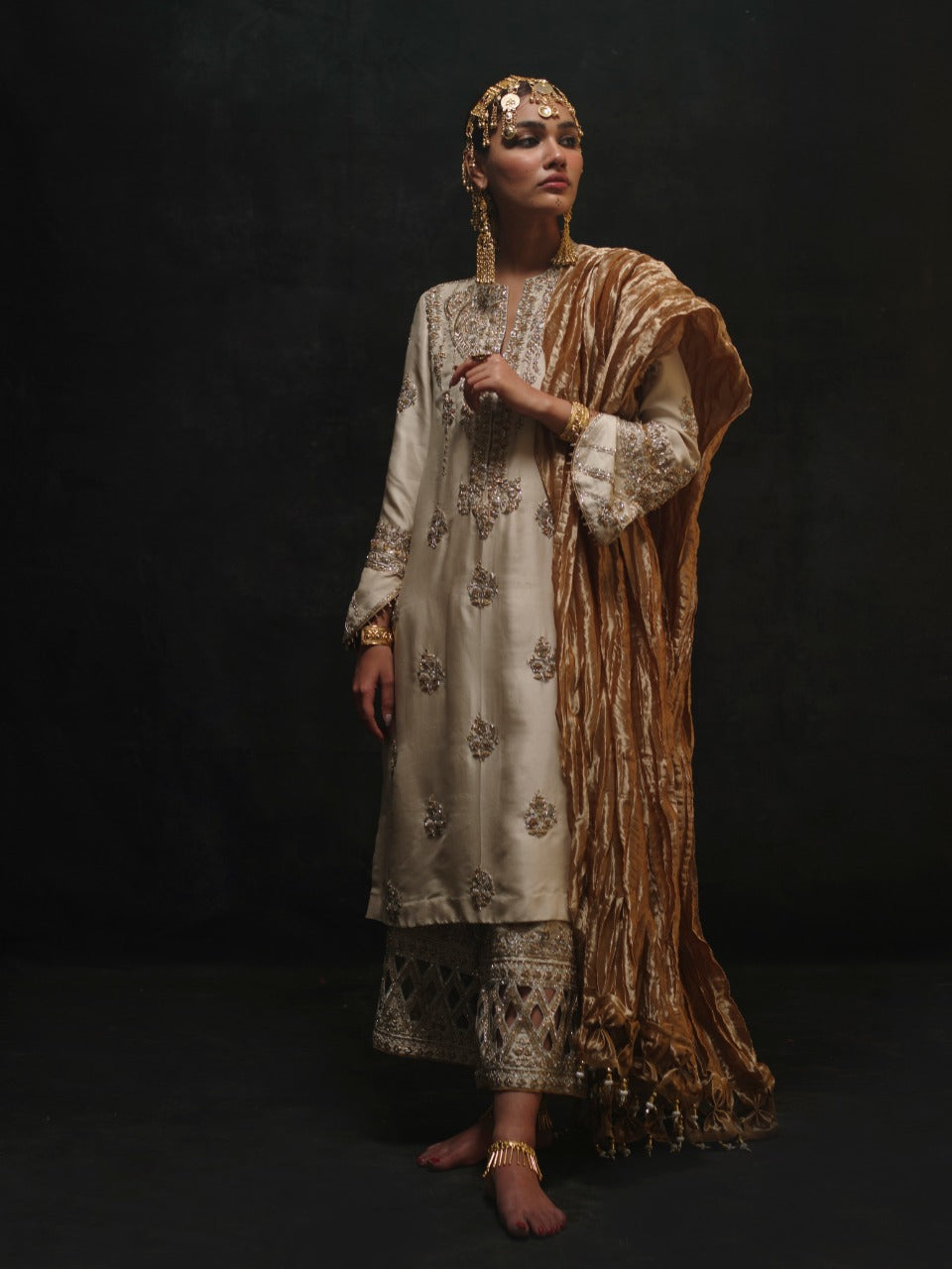 Uf-0120-Lf-K-6-Dirty Ivory