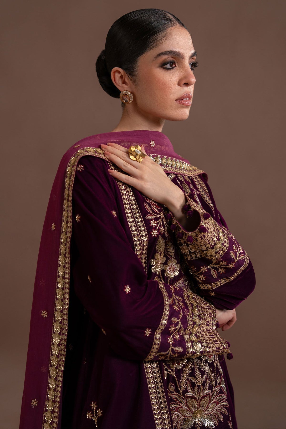 IMPERIAL MAGENTA- 4PC VELVET EMBROIDERED SUIT
