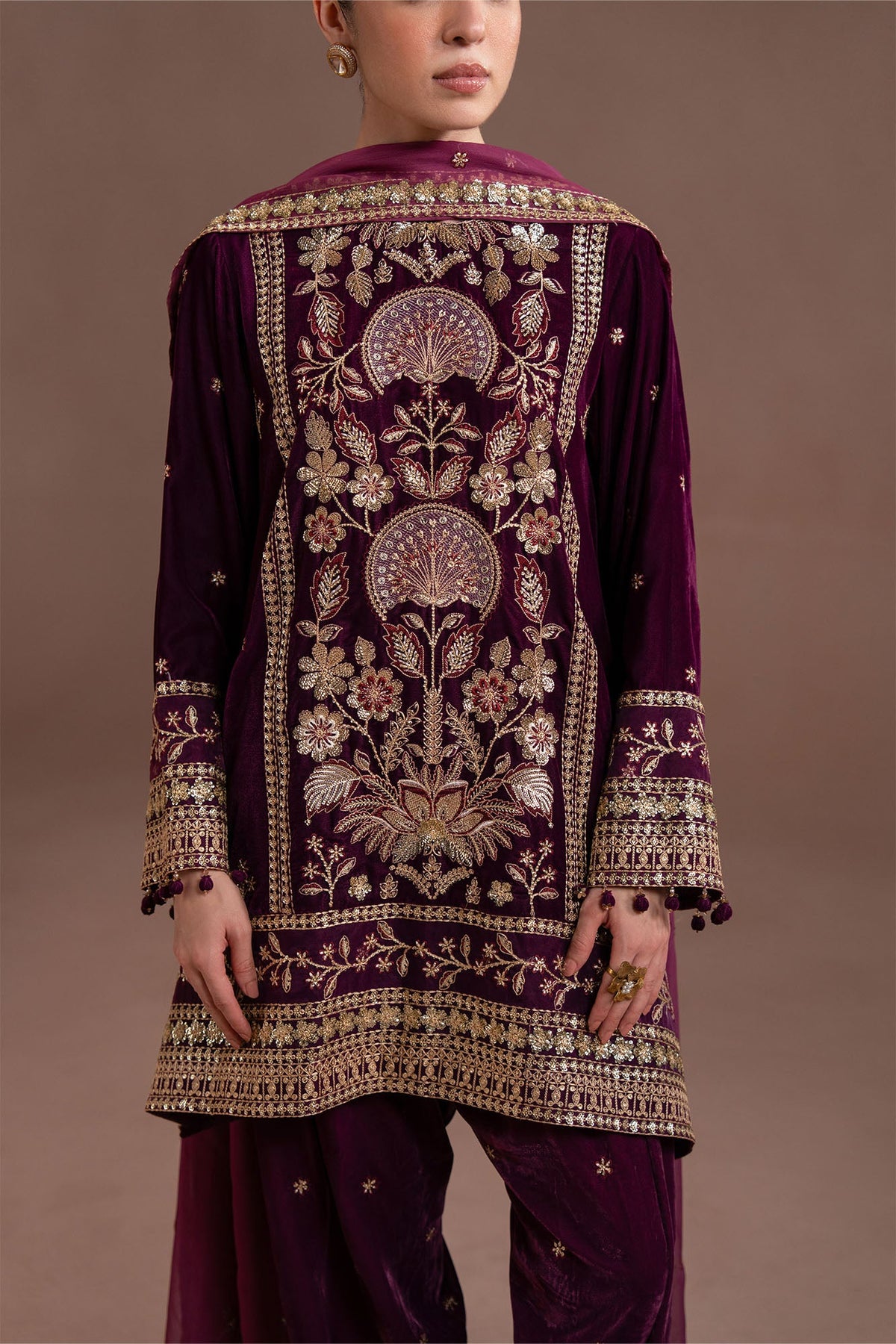 IMPERIAL MAGENTA- 4PC VELVET EMBROIDERED SUIT