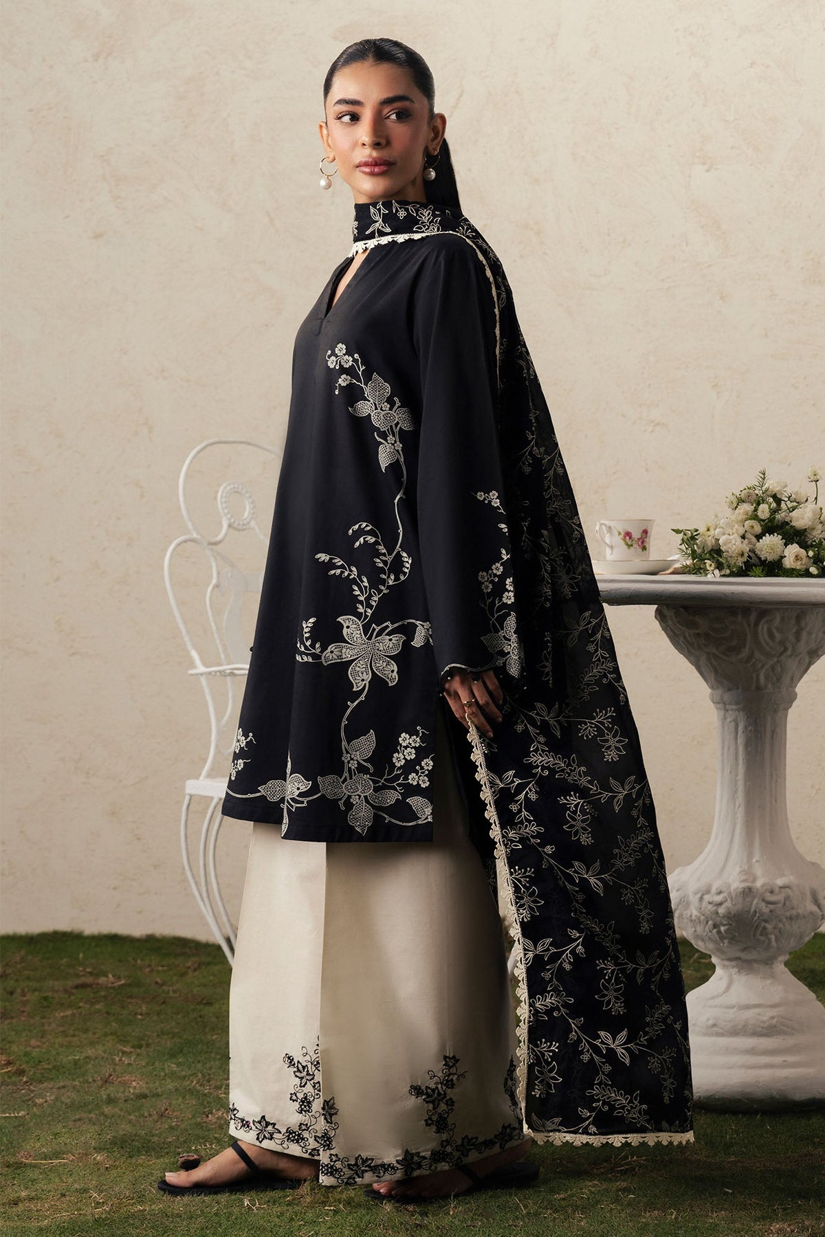 EBONY LACE-3PC (SHIRT, TROUSER & DUPATTA)