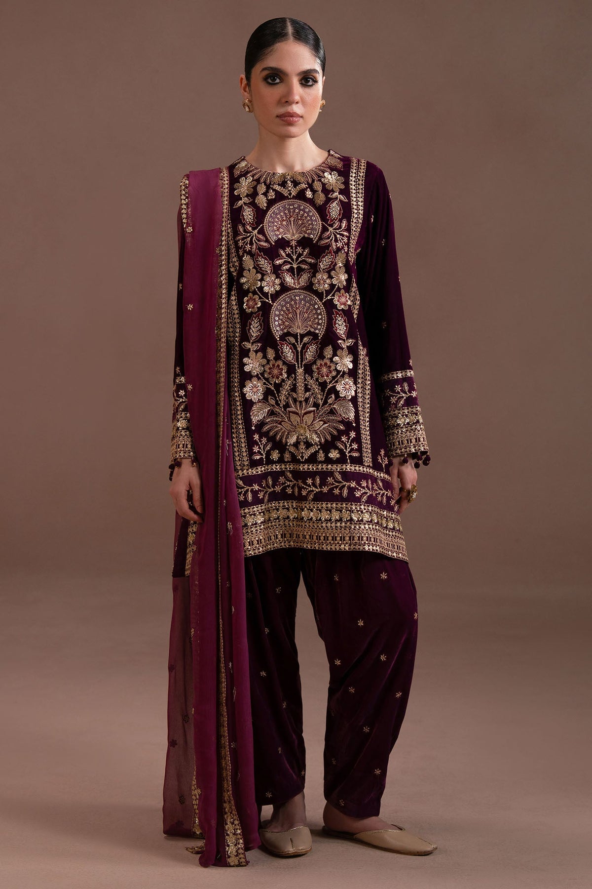 IMPERIAL MAGENTA- 4PC VELVET EMBROIDERED SUIT
