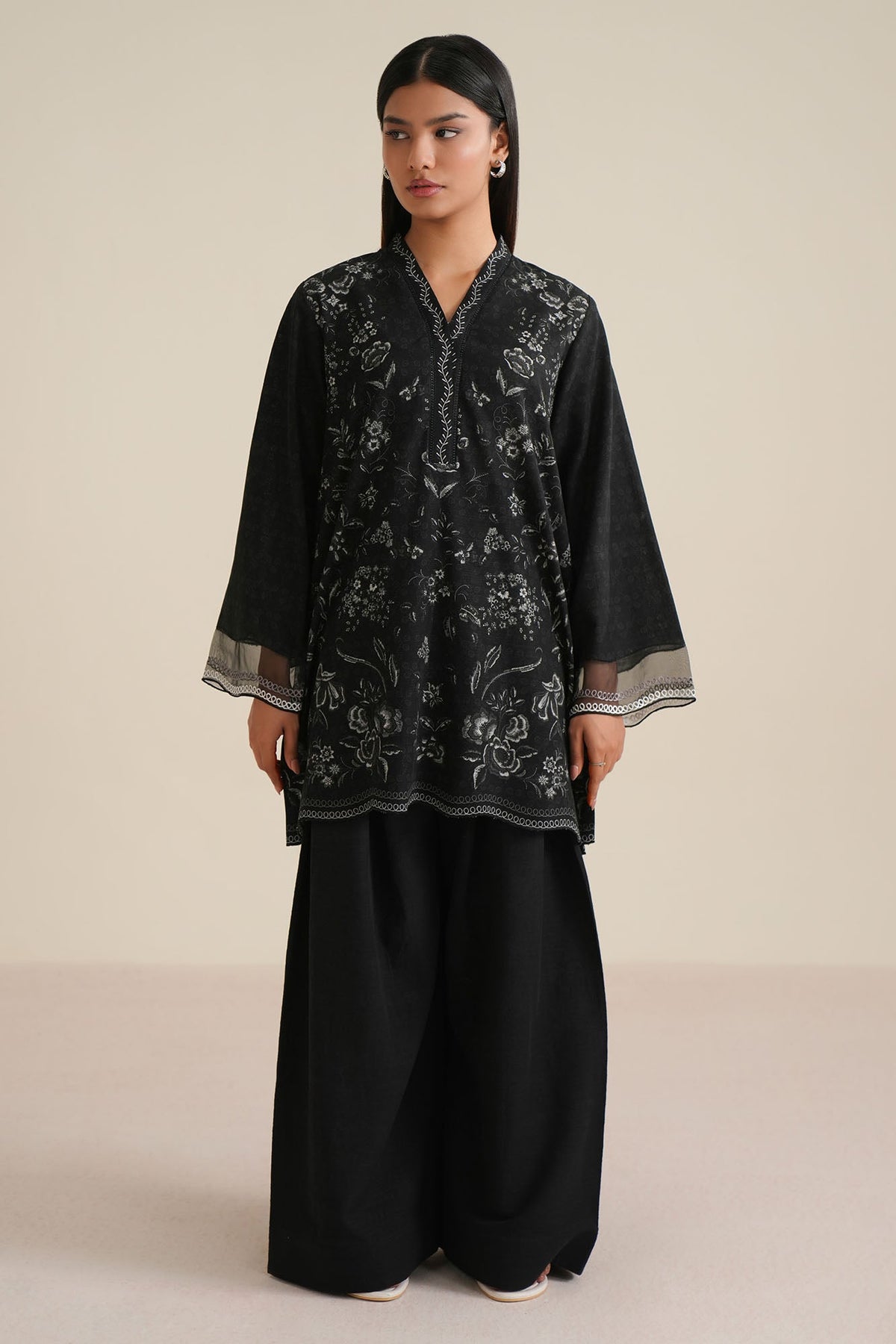 EBONY LUXE-2PC KHADDAR PRINTED SUIT