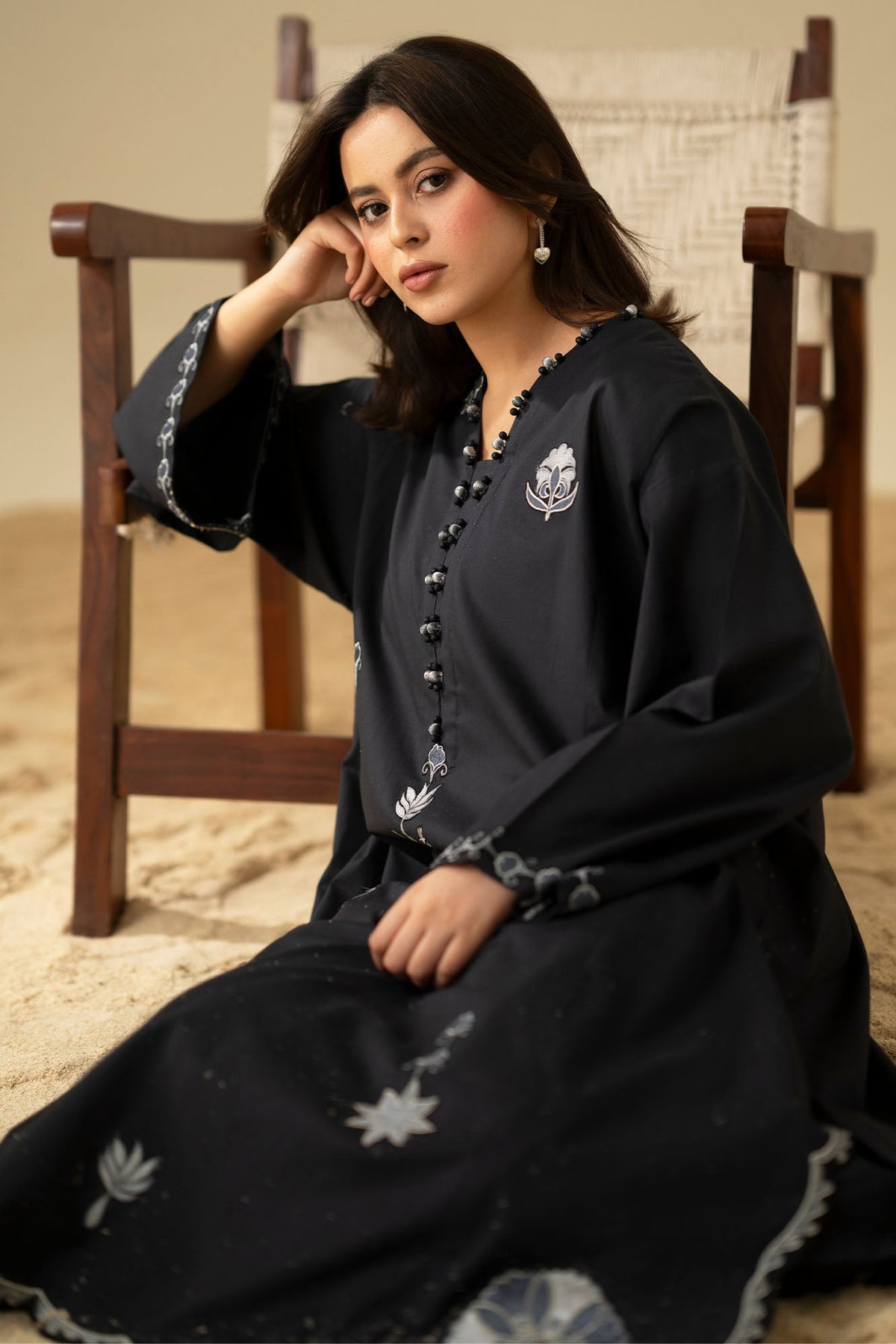 NOIR SHADOW EMBROIDERED CAMBRIC SHIRT