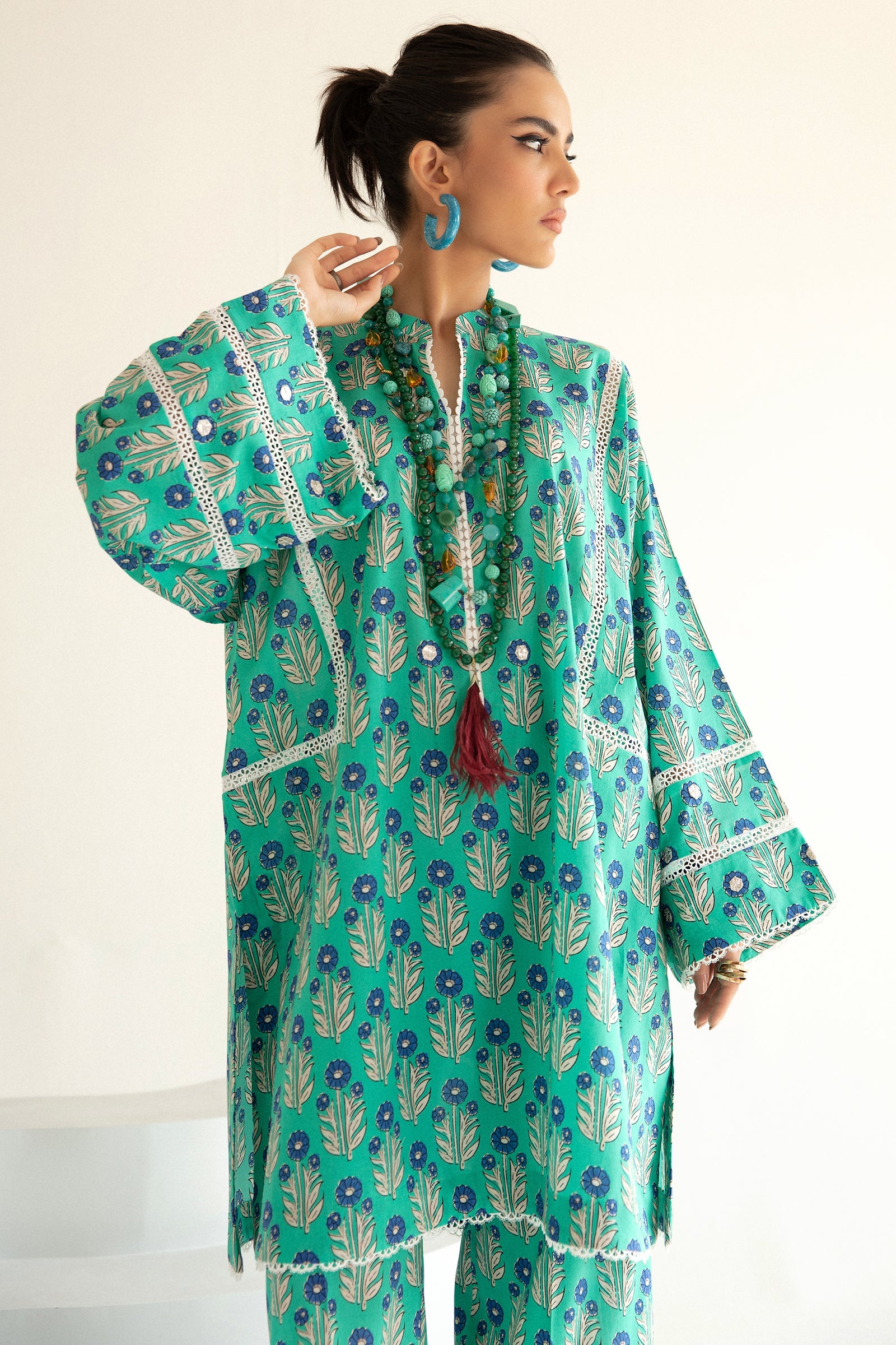 https://cdn.shopify.com/s/files/1/0081/0283/8329/products/Untitled-1_0003_1O9A7332.jpg?v=1677049622