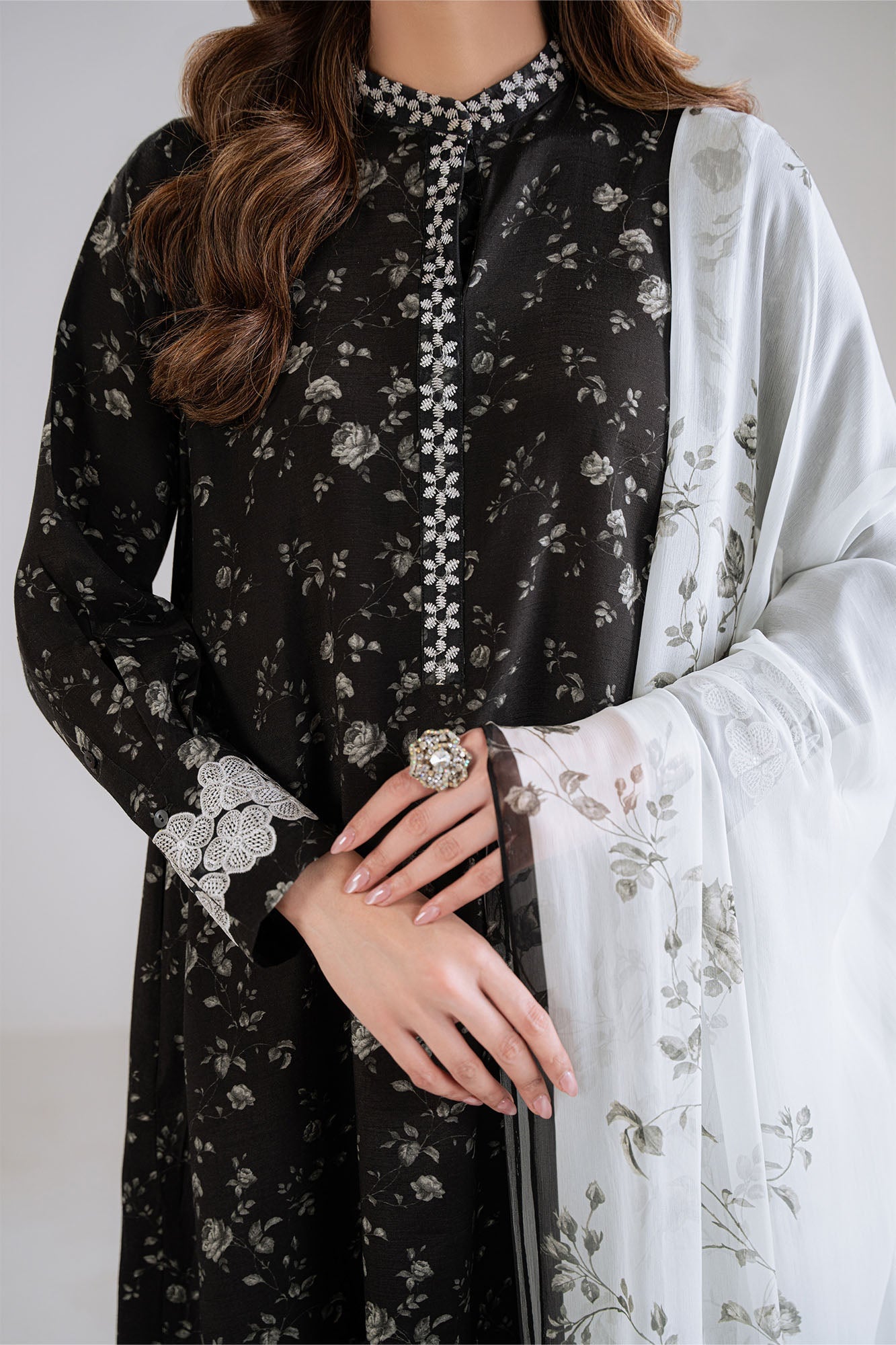 NOIR REIGN-2PC (SHIRT & DUPATTA)