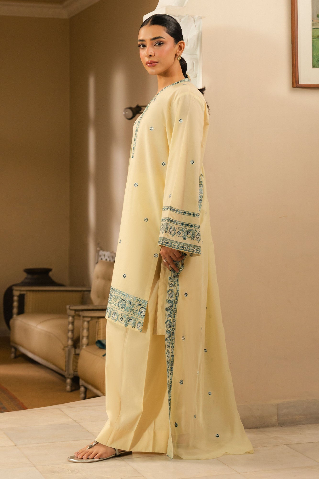 DAHLIA-2PC (SHIRT & DUPATTA)
