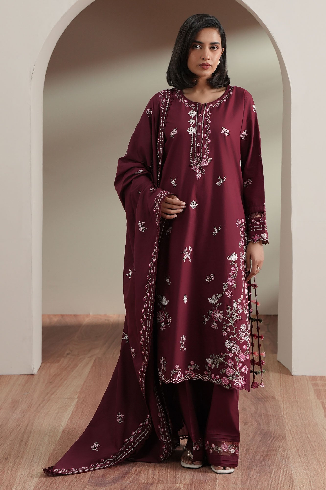 CRIMSON MAJESTY-3PC EMBROIDERED LAWN SUIT