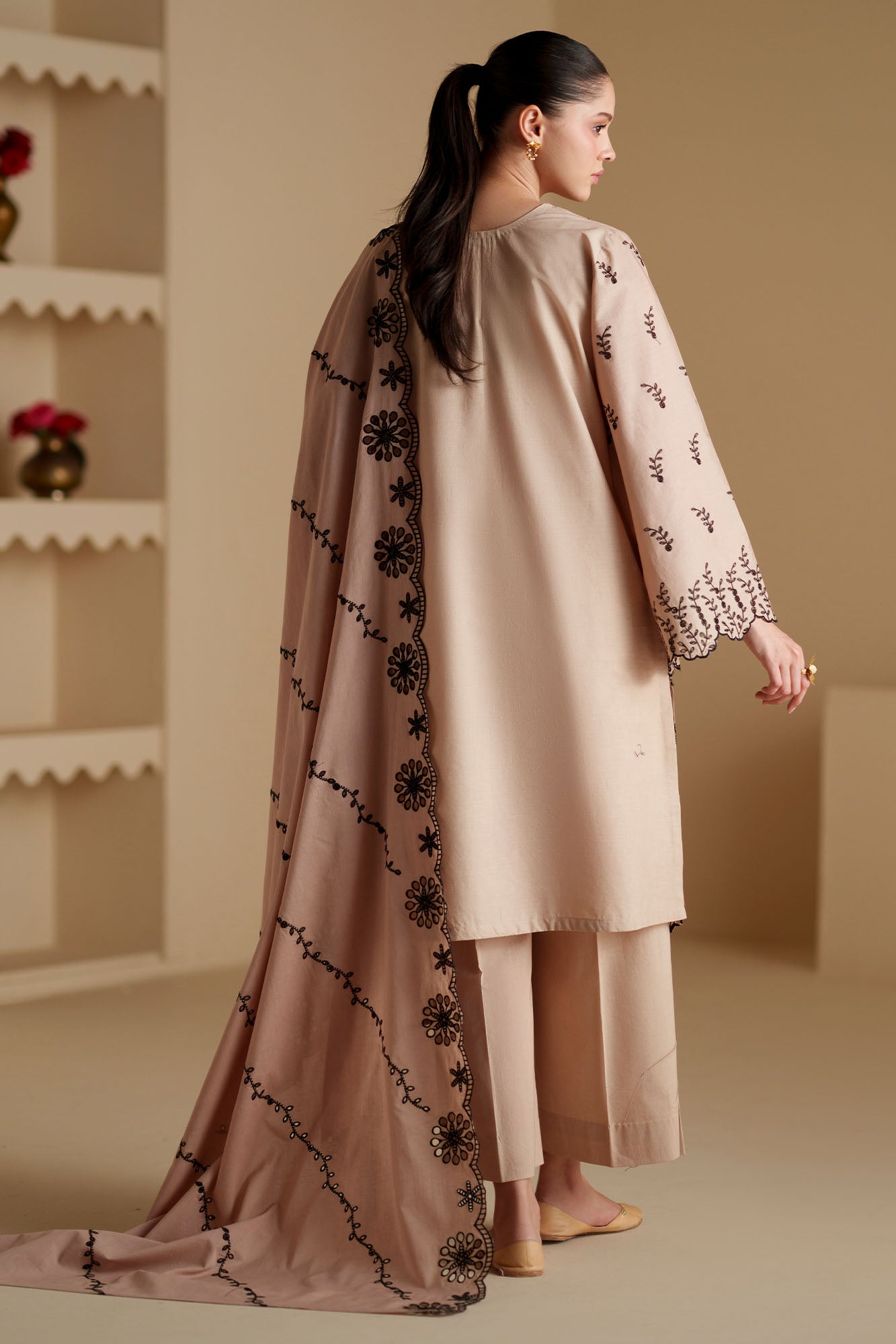 ORNATE DUSK-3PC CHIKANKARI SUIT