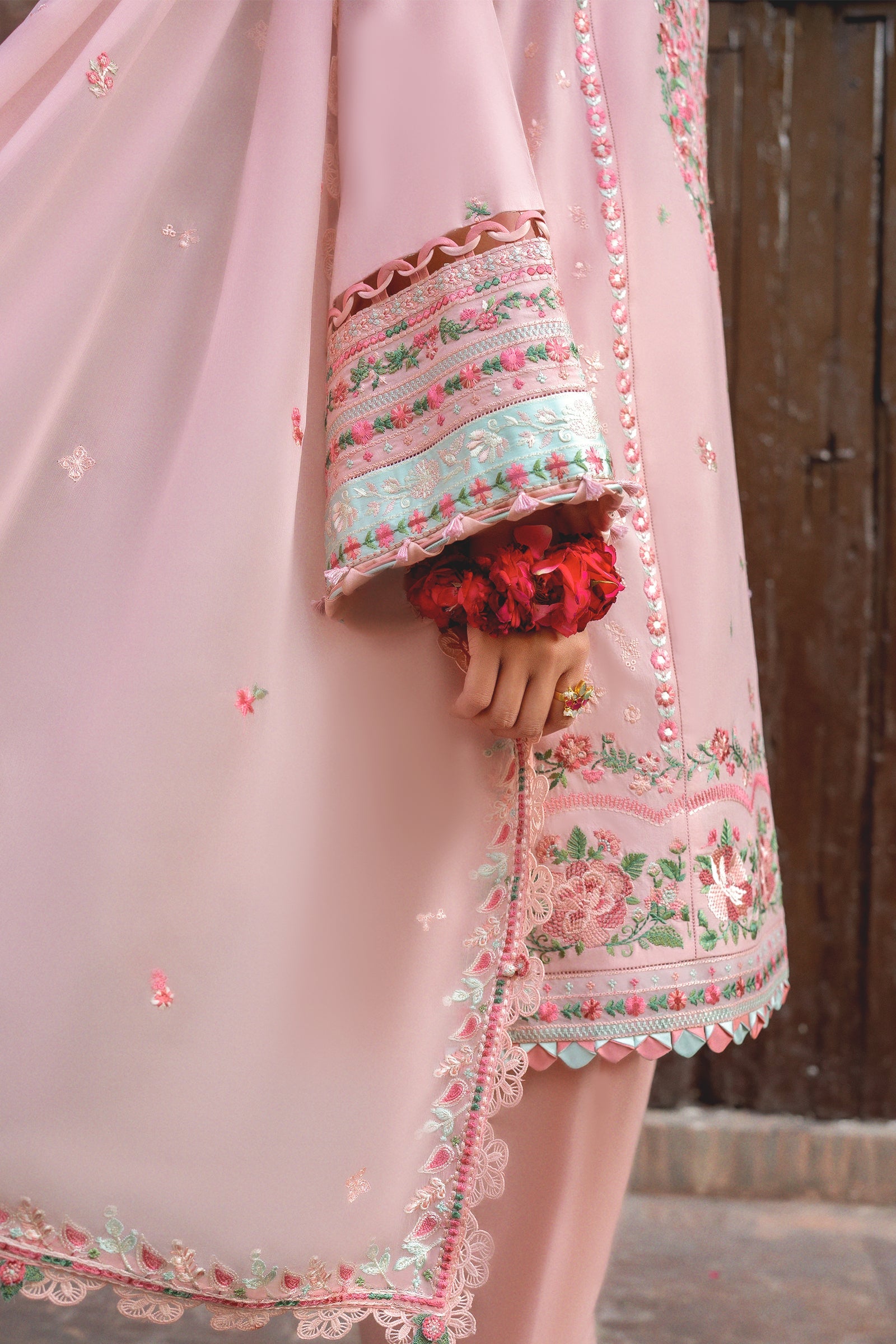 https://cdn.shopify.com/s/files/1/0081/0283/8329/files/Untitled-1_0013_DSC08550.jpg?v=1716898656