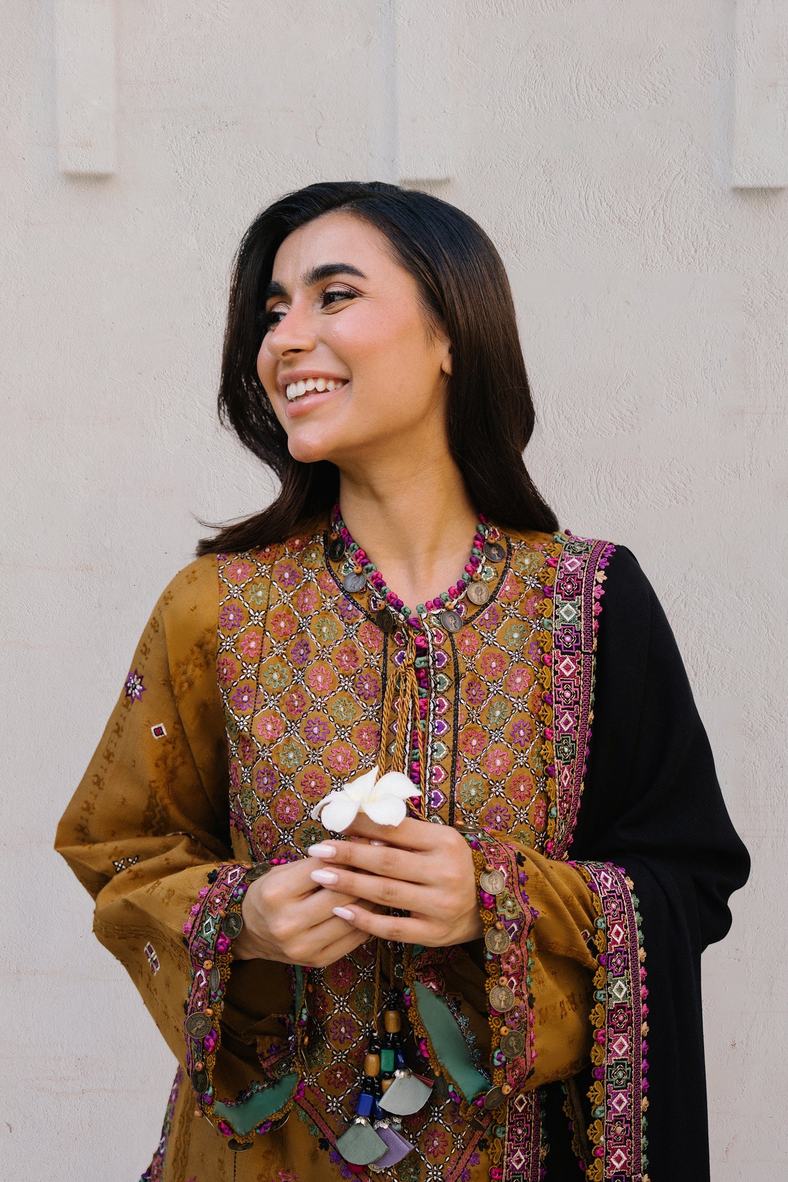 https://cdn.shopify.com/s/files/1/0081/0283/8329/files/Untitled-1_0014_ZS_03015-min.jpg?v=1731656538