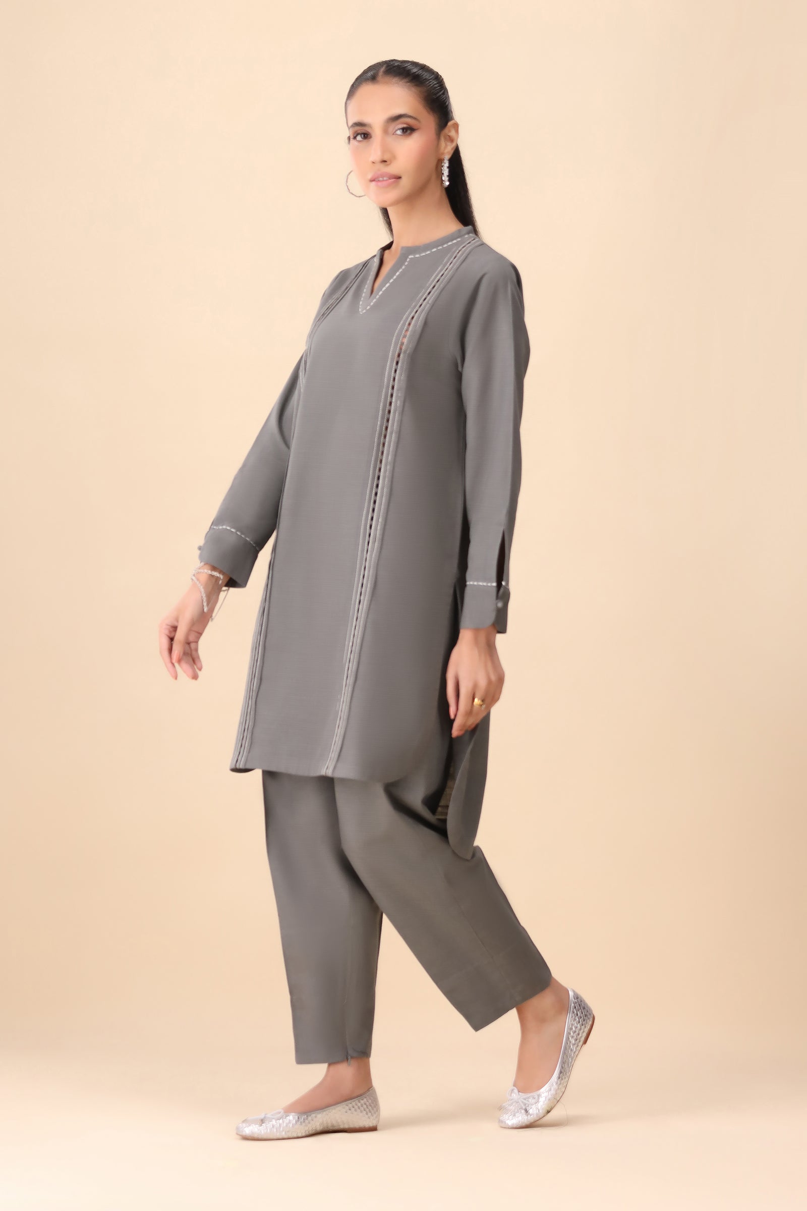 https://cdn.shopify.com/s/files/1/0081/0283/8329/files/Untitled-1_0032__0e34bdd6-2e6b-4e21-ac3d-aaac8ee47b51.jpg?v=1736329320