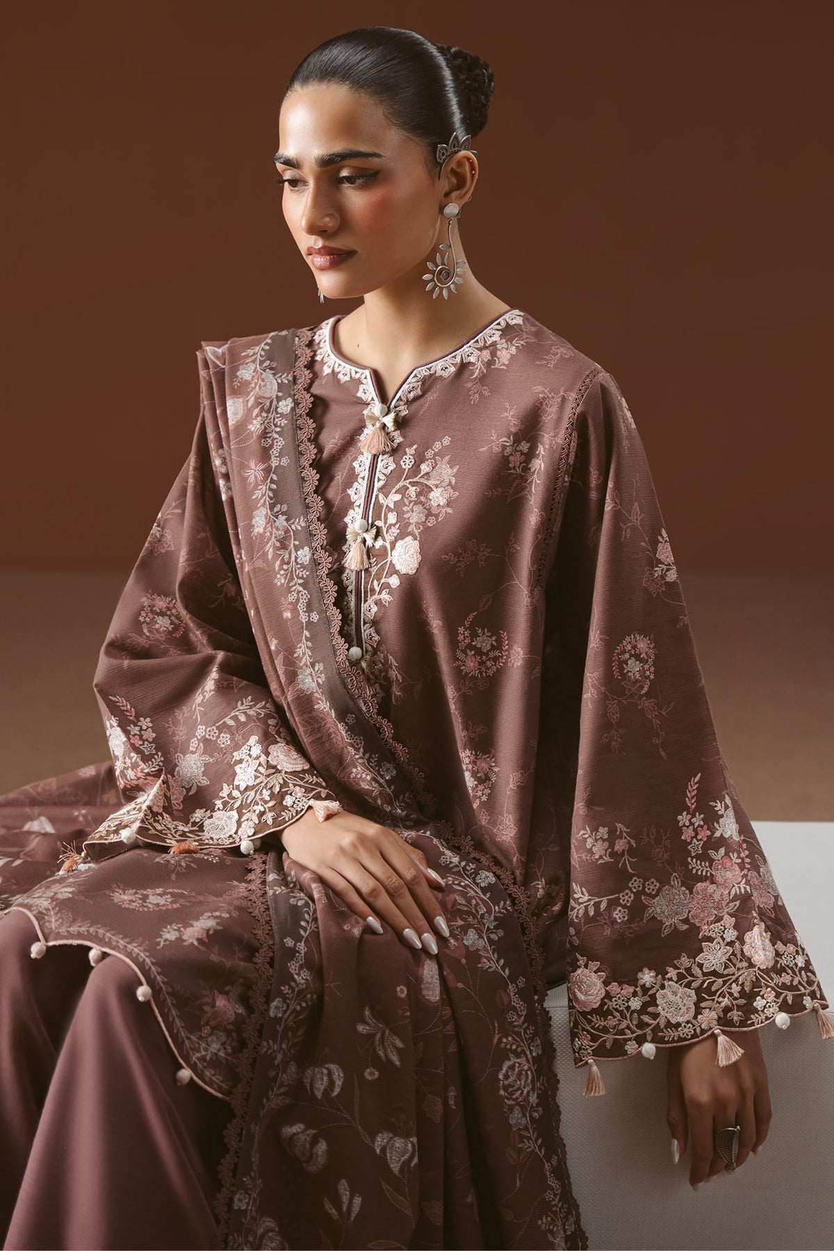 SHADOW TALE-3PC KHADDAR PRINTED SUIT