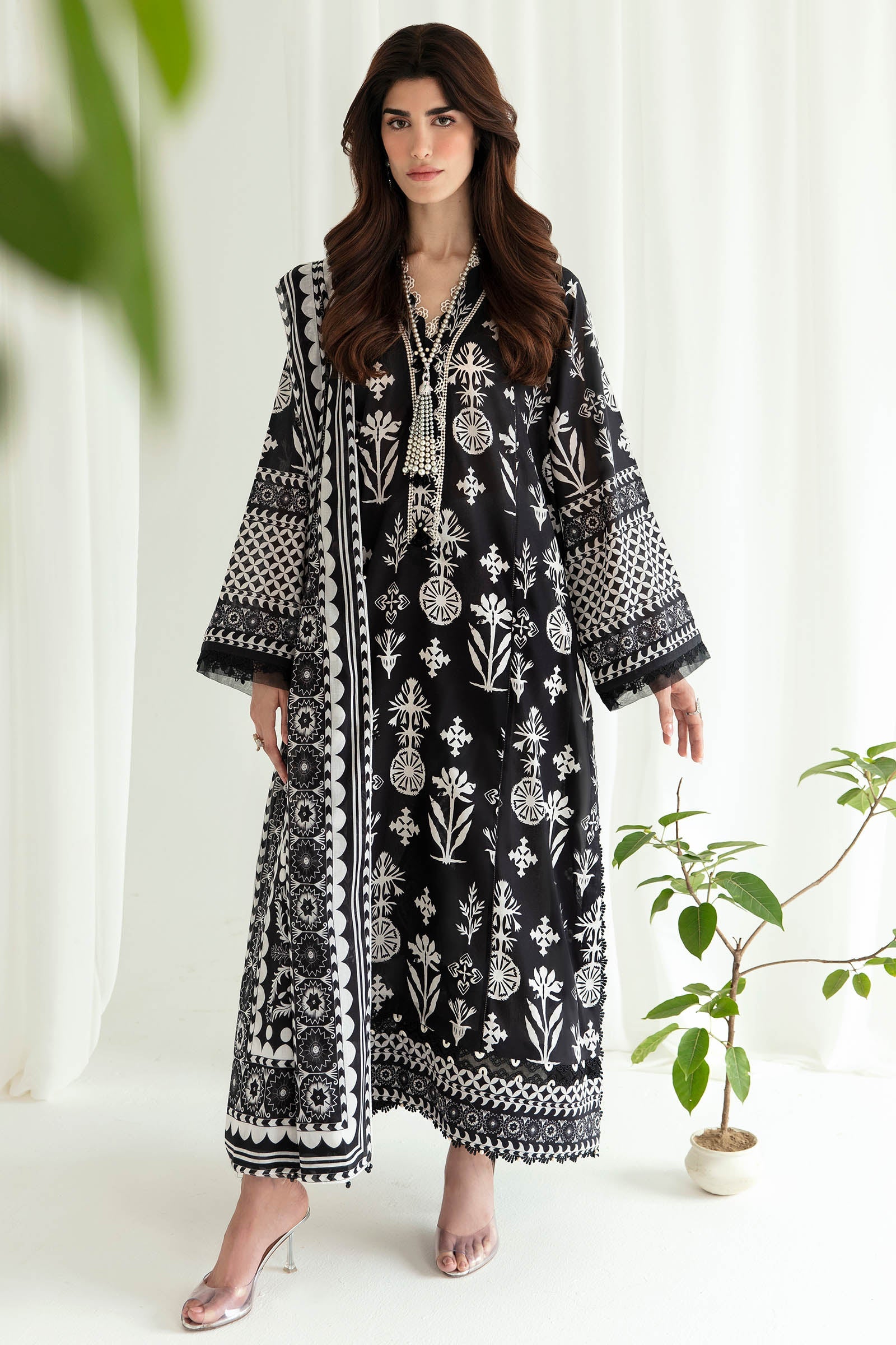 https://cdn.shopify.com/s/files/1/0081/0283/8329/files/Untitled-2_0031_1O9A1594.jpg?v=1690982829