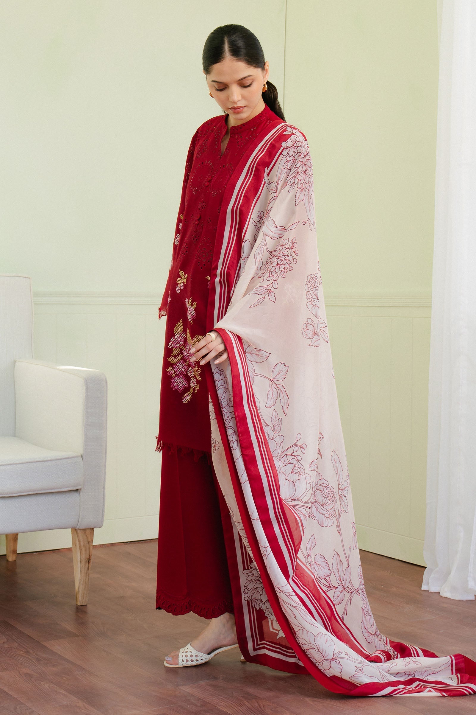 https://cdn.shopify.com/s/files/1/0886/3957/0230/files/VALI-6Ab.jpg?v=1739515412