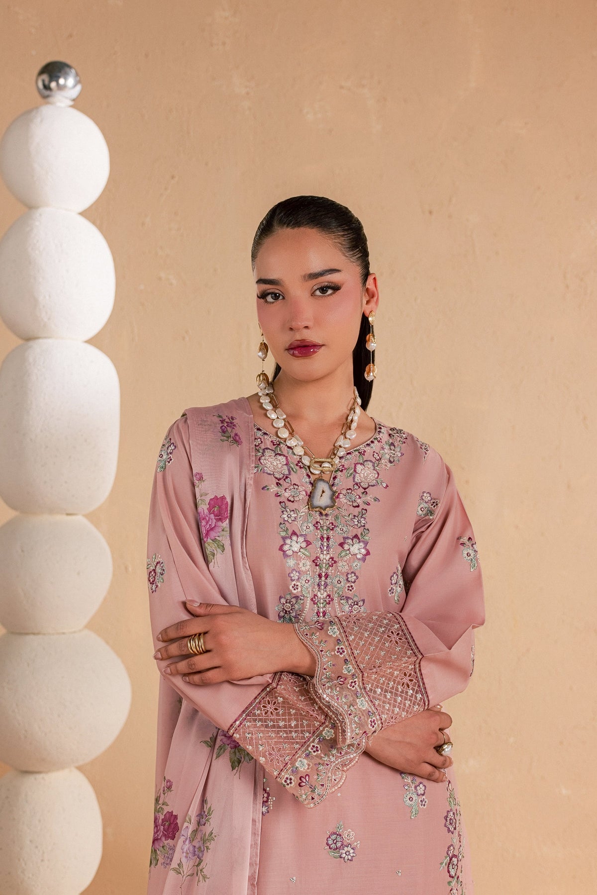 Velora 3Pc - Luxury Embroidered Lawn