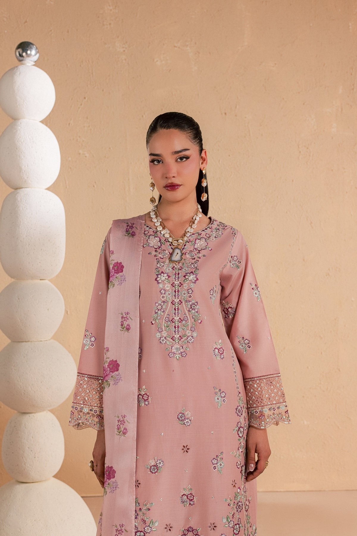 Velora 3Pc - Luxury Embroidered Lawn