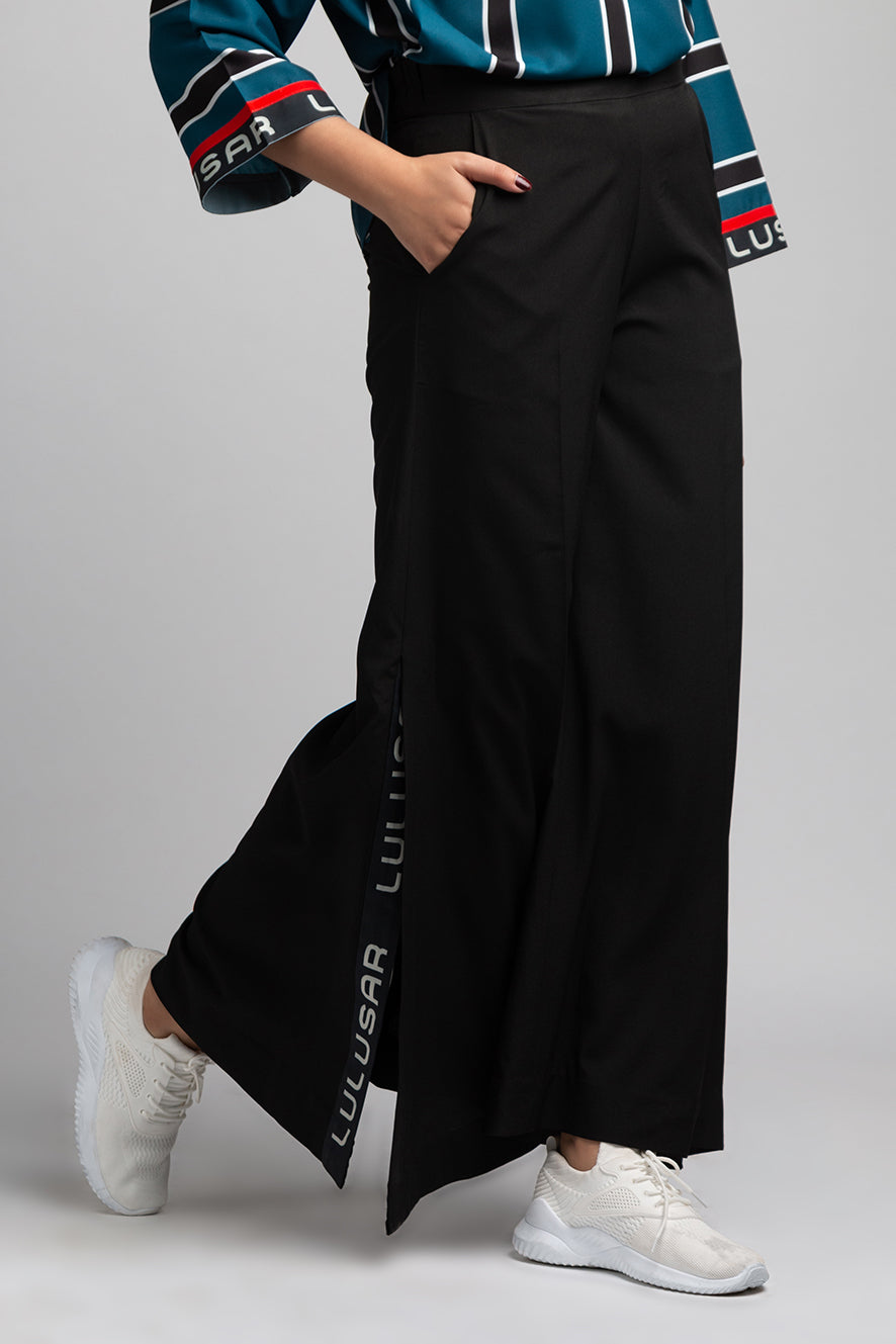 https://cdn.shopify.com/s/files/1/0611/8585/1568/products/W.FW19.026.P-3.jpg?v=1736337843
