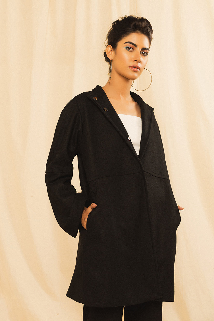 https://cdn.shopify.com/s/files/1/0611/8585/1568/products/W.FW20.077.T-1.jpg?v=1736337856