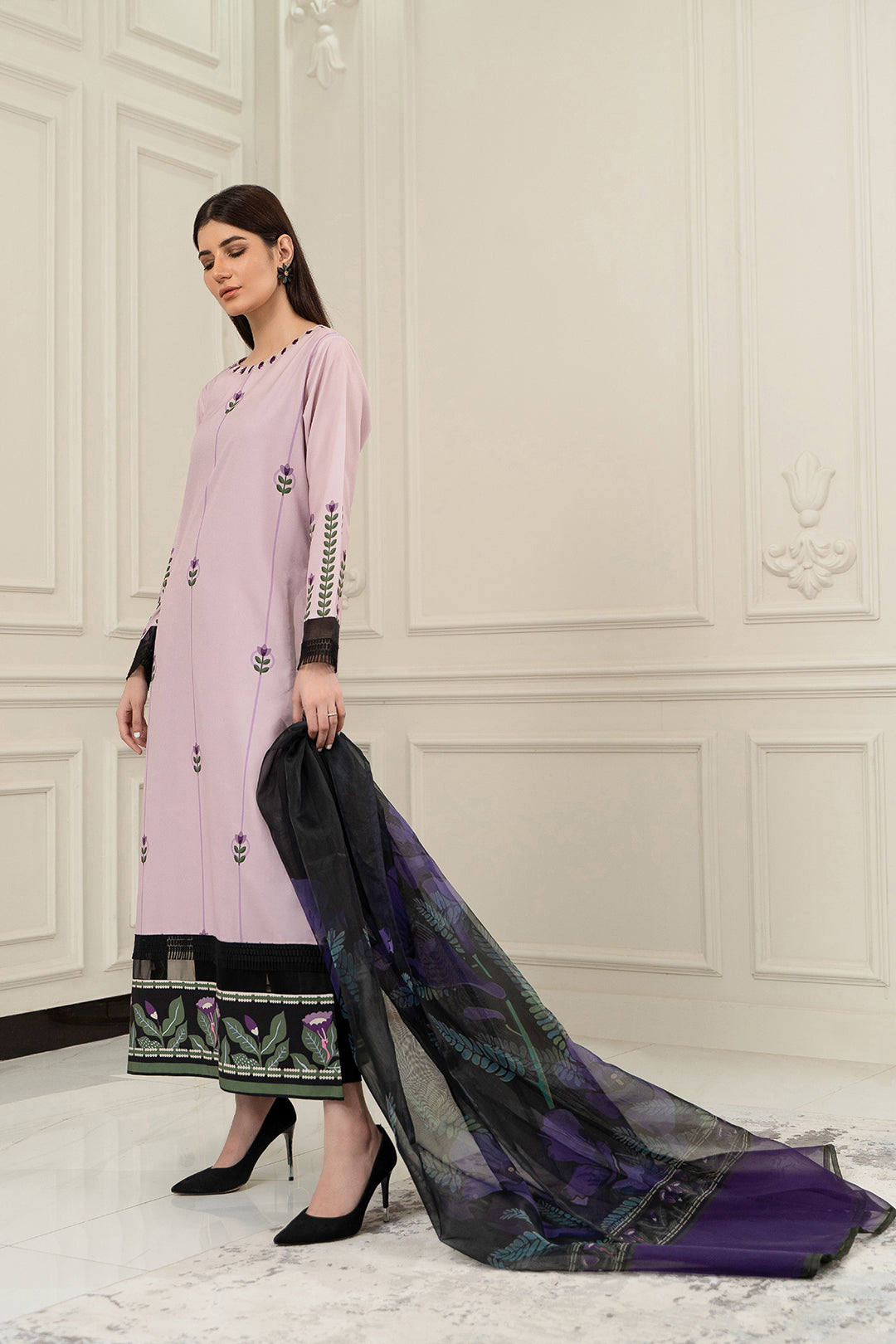 https://cdn.shopify.com/s/files/1/0611/8585/1568/products/W.FW22.100.T-3.jpg?v=1736337463