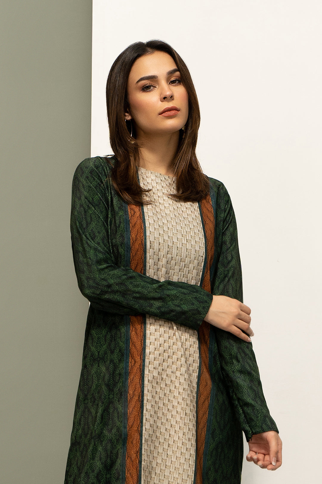 https://cdn.shopify.com/s/files/1/0611/8585/1568/products/W.FW22.297.T-2.jpg?v=1736337074