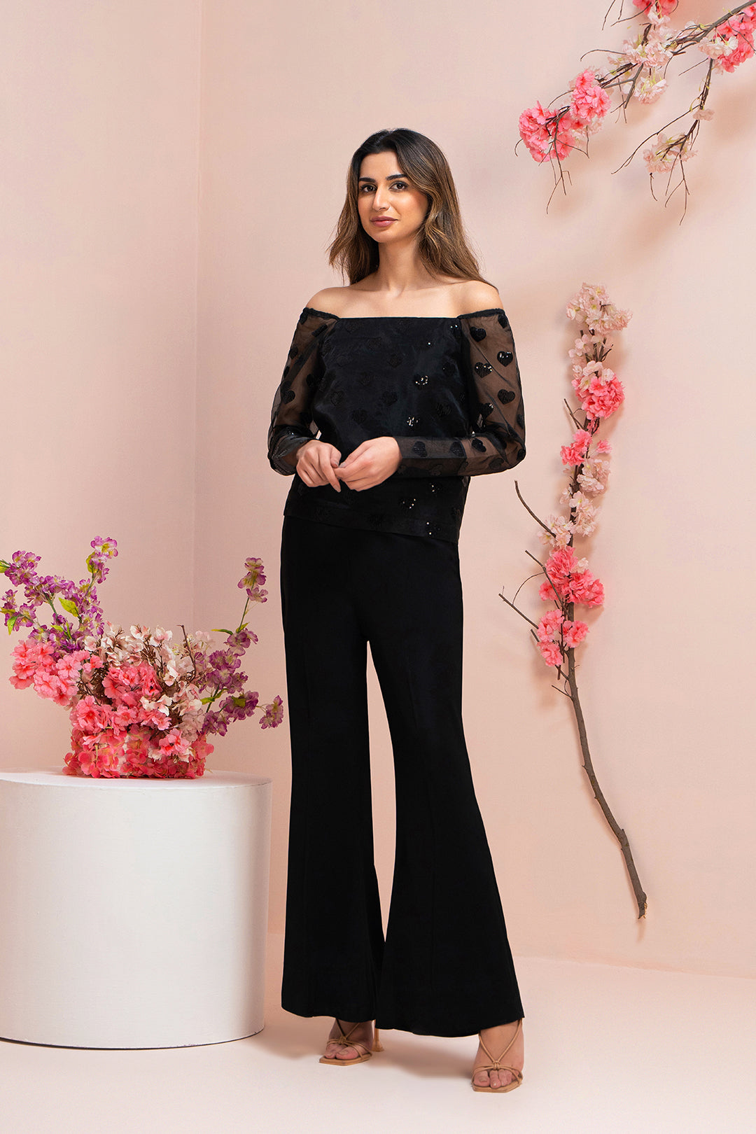 https://cdn.shopify.com/s/files/1/0611/8585/1568/products/W.FW23.012.T-1.jpg?v=1736336781