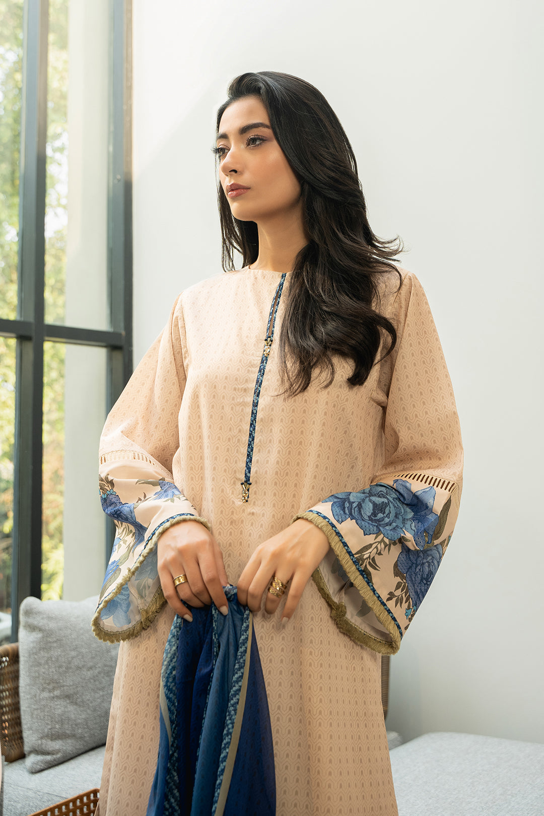 https://cdn.shopify.com/s/files/1/0611/8585/1568/files/W.FW23.301.T-2.jpg?v=1736335535