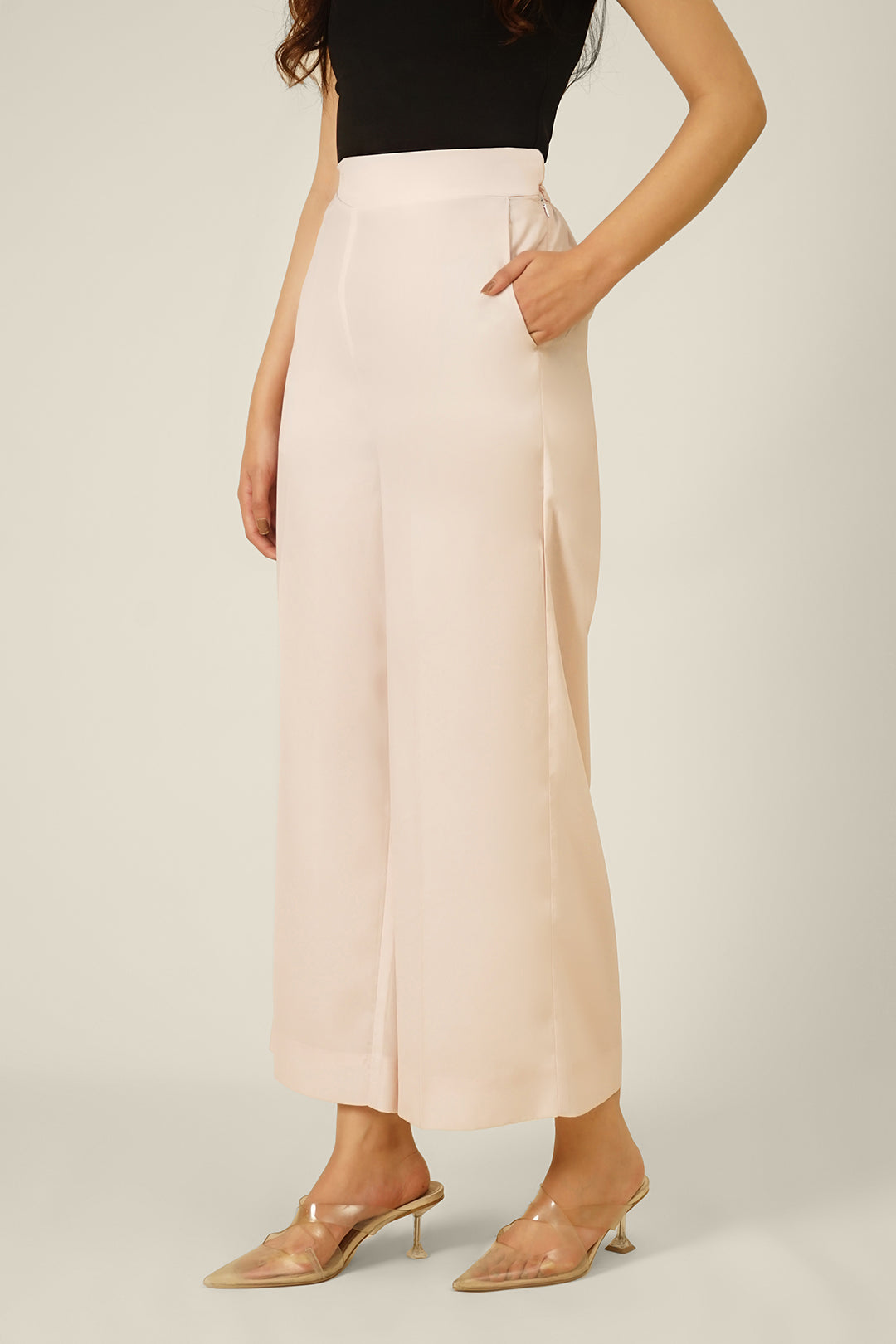 https://cdn.shopify.com/s/files/1/0611/8585/1568/files/W.FW23.380.P-1.jpg?v=1736335649